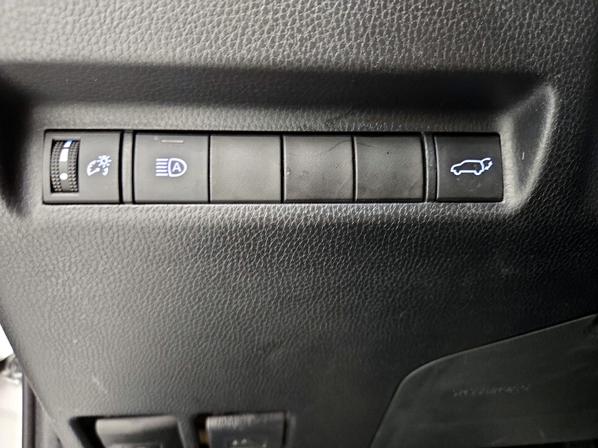 Thumbnail: 2019 Toyota RAV4 - 13