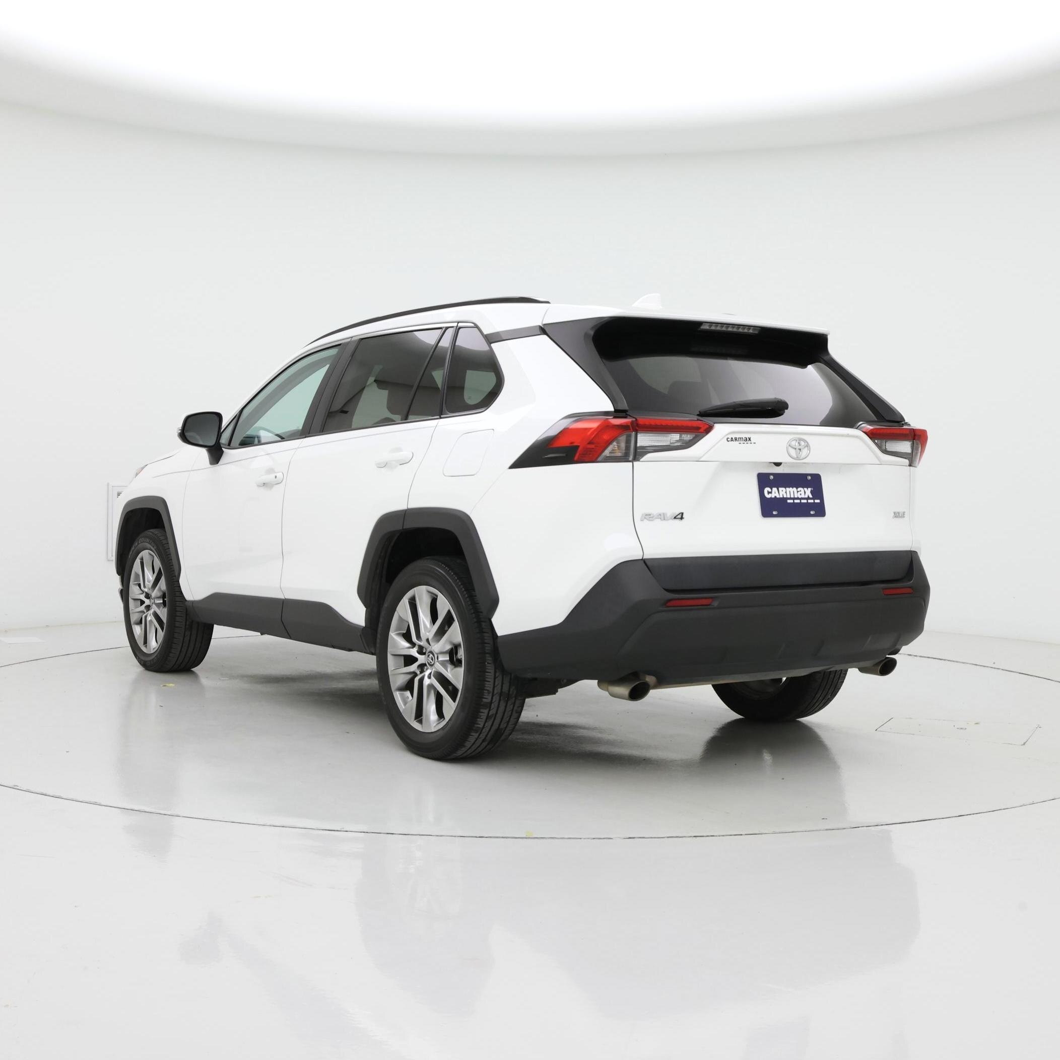 Thumbnail: 2019 Toyota RAV4 - 2