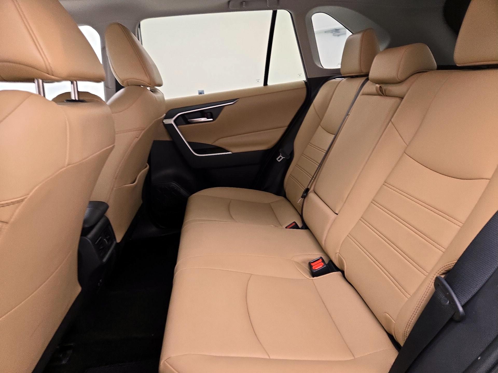 Thumbnail: 2019 Toyota RAV4 - 20