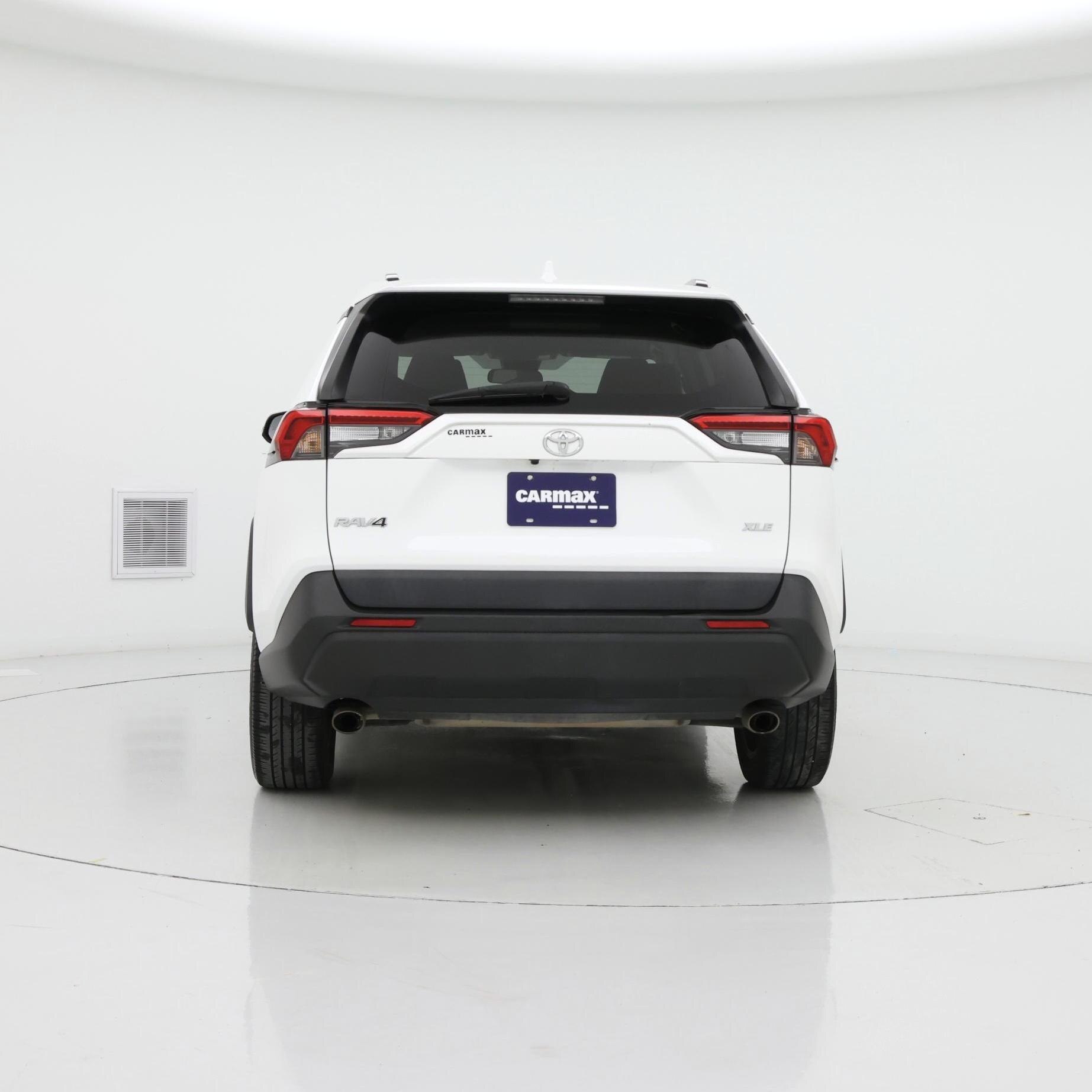 Thumbnail: 2019 Toyota RAV4 - 6