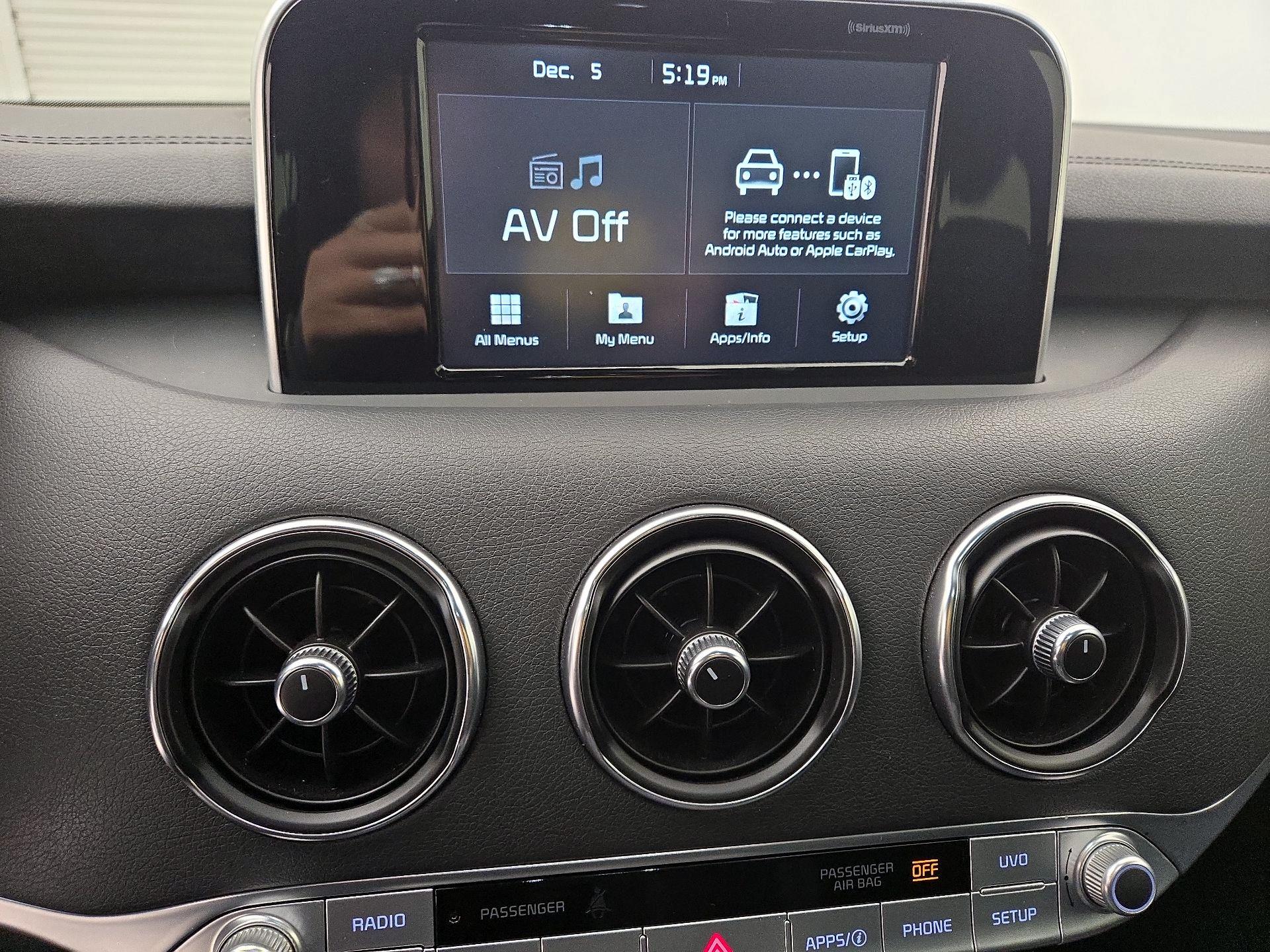 Thumbnail: 2020 Kia Stinger - 15