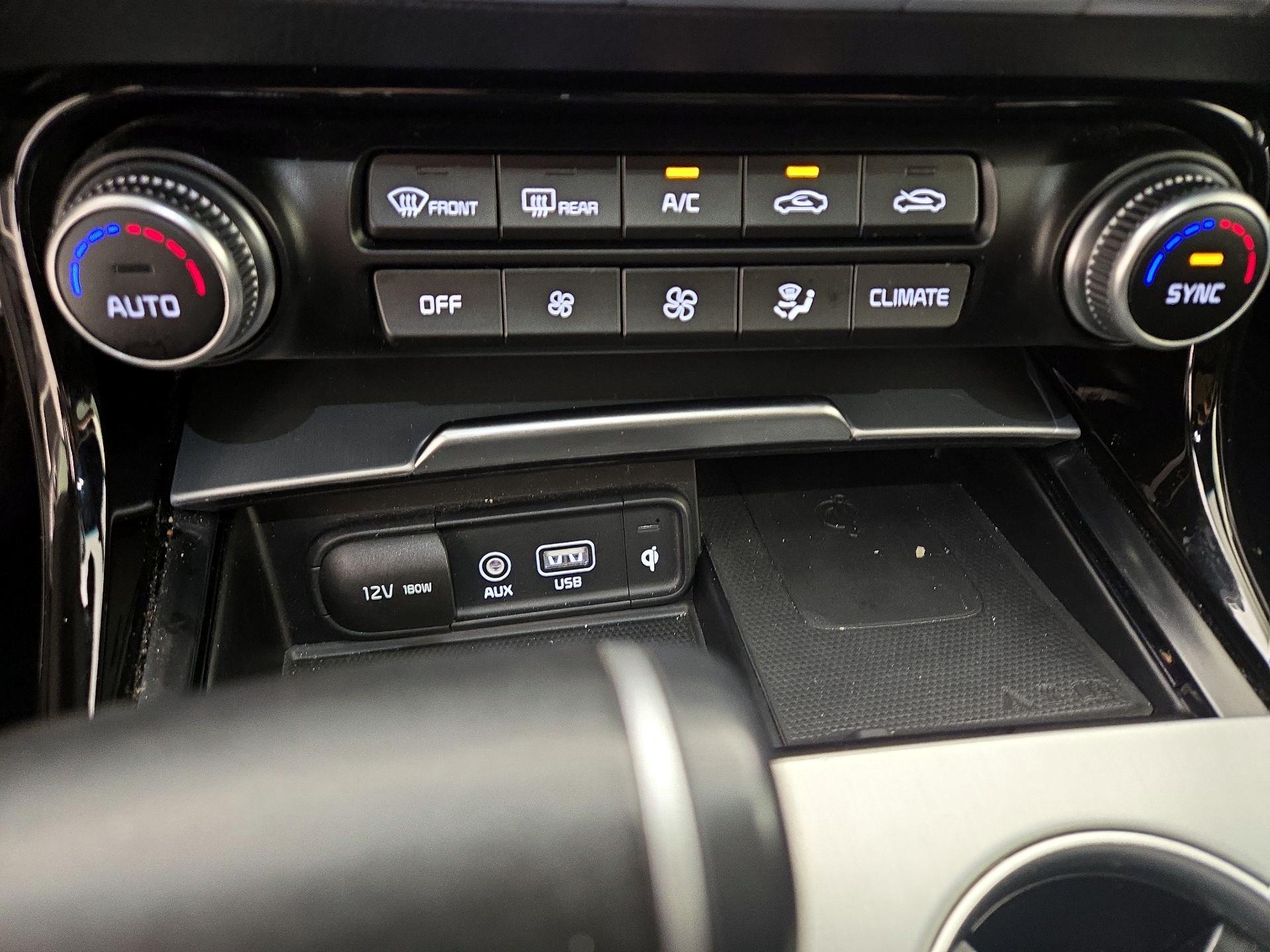 Thumbnail: 2020 Kia Stinger - 16