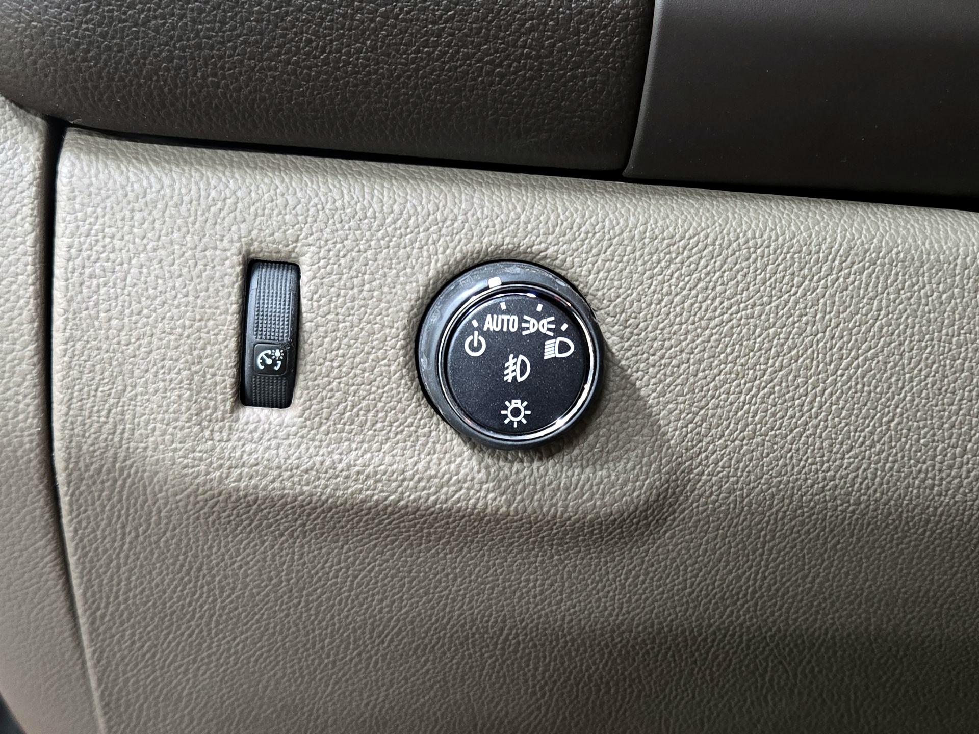 Thumbnail: 2016 GMC Canyon - 13