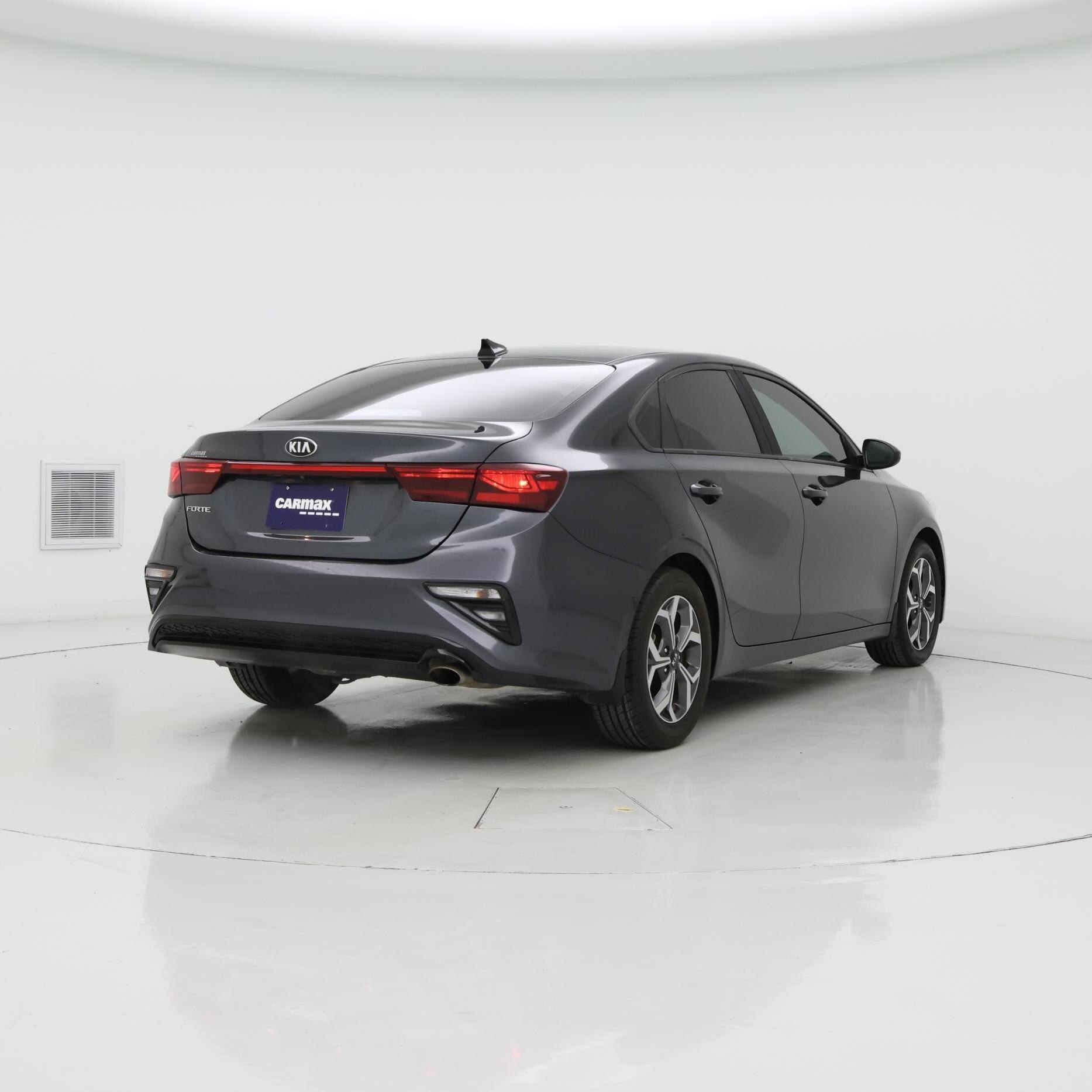 Thumbnail: 2019 Kia Forte - 8