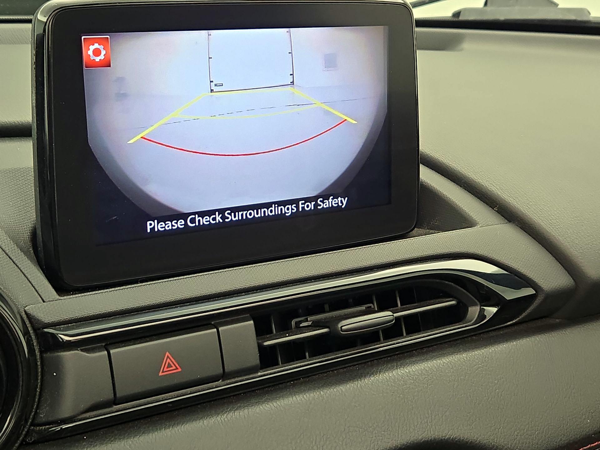 Thumbnail: 2019 Mazda MX-5 Miata - 14