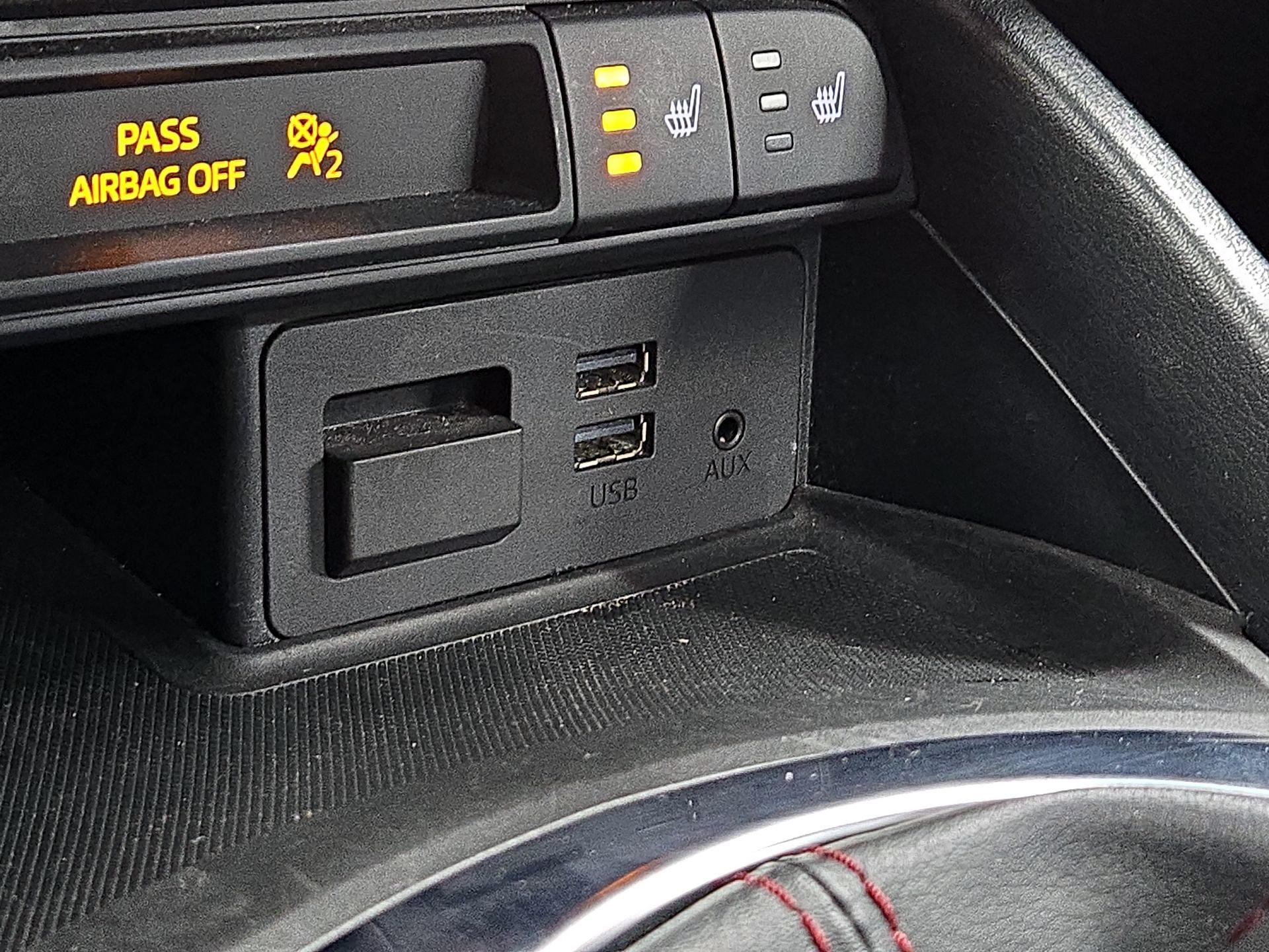 Thumbnail: 2019 Mazda MX-5 Miata - 18