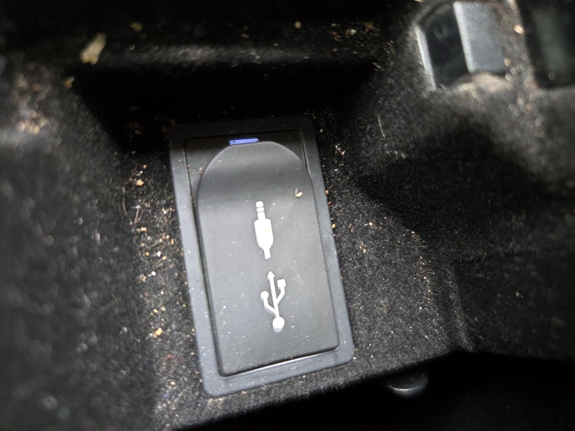 Thumbnail: 2014 Lexus IS - 18