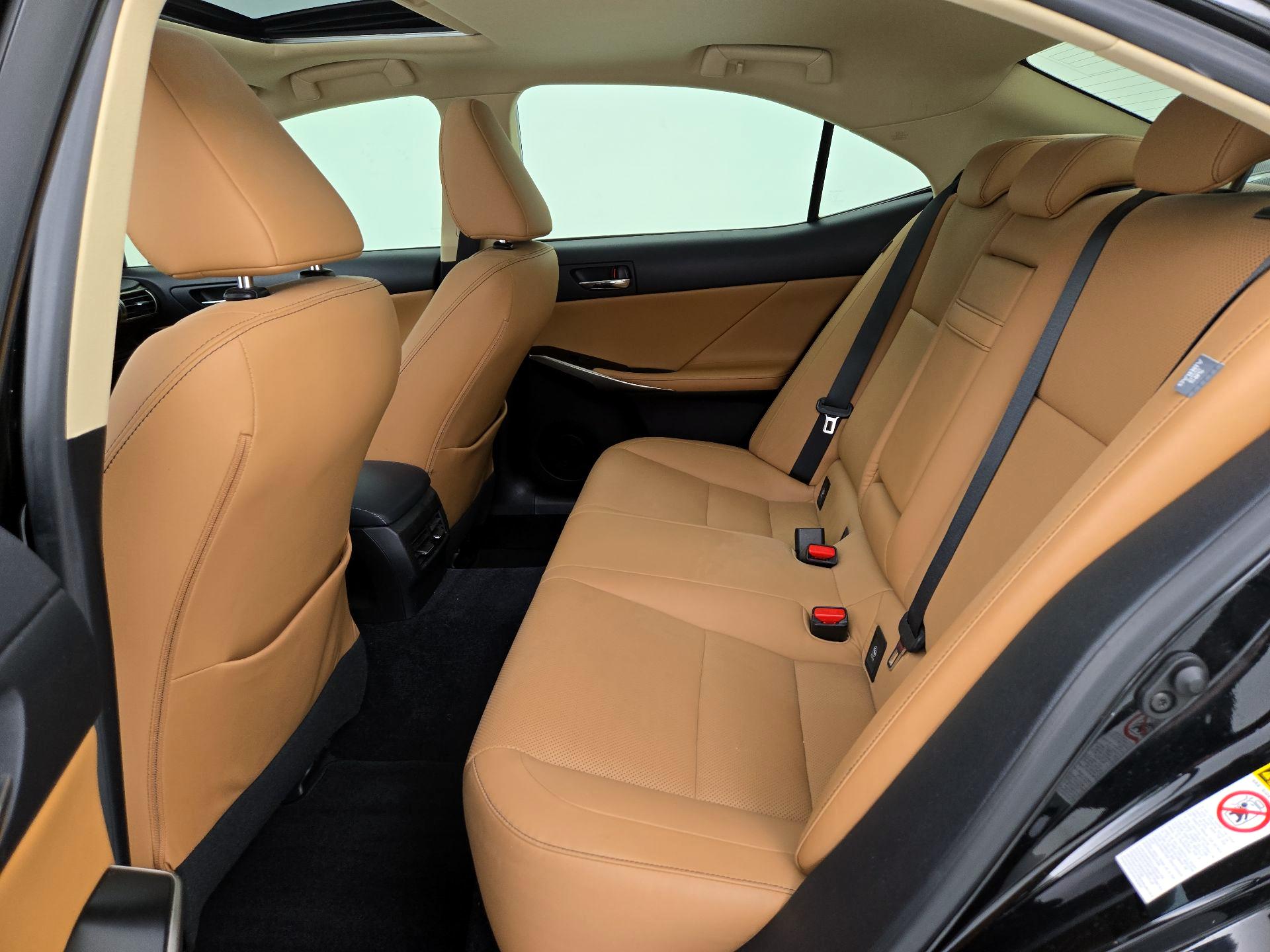 Thumbnail: 2014 Lexus IS - 20