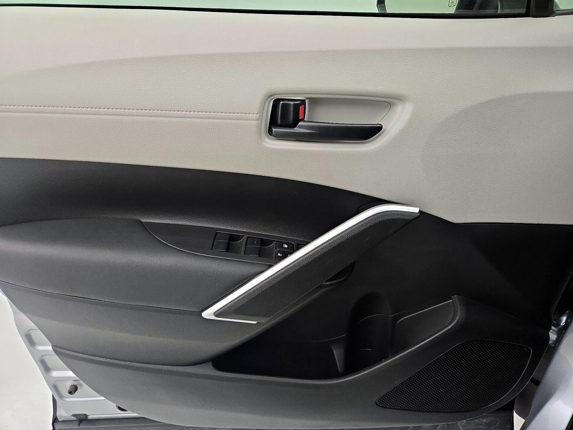 Thumbnail: 2023 Toyota Corolla Cross - 12