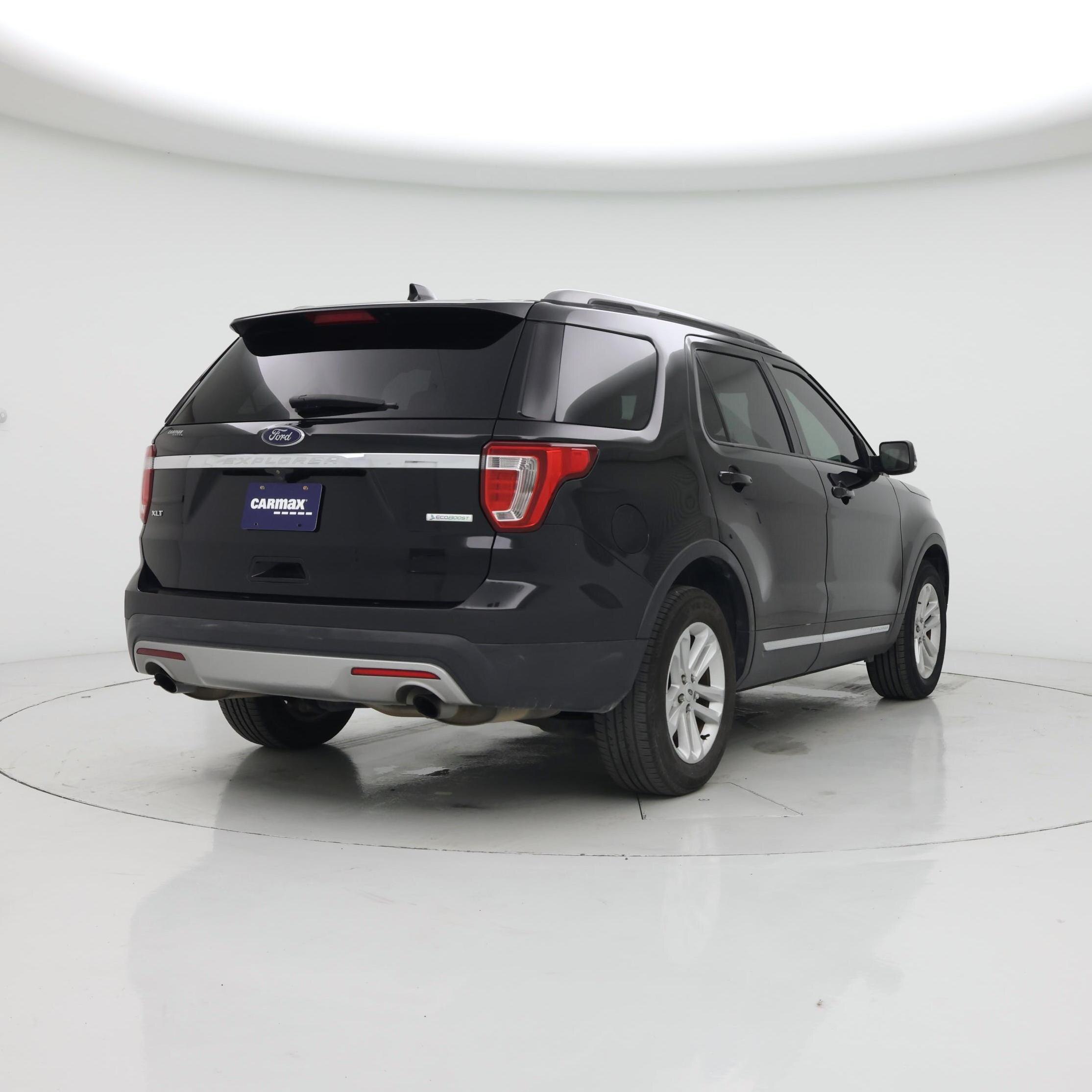 Thumbnail: 2017 Ford Explorer - 8