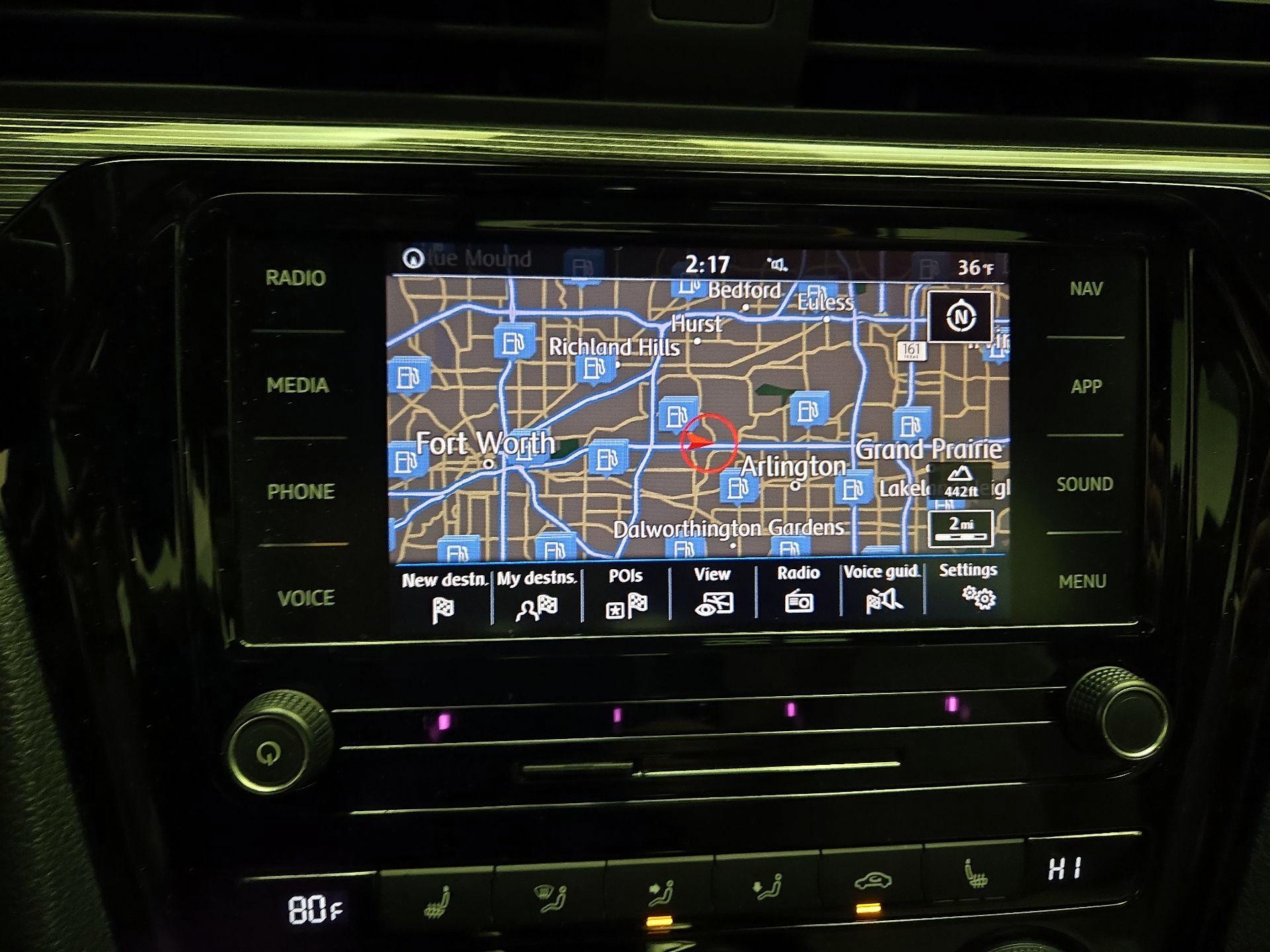 Thumbnail: 2021 Volkswagen Passat - 14