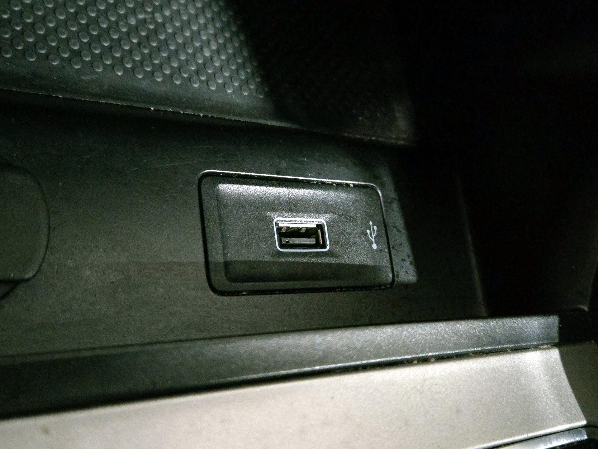 Thumbnail: 2021 Volkswagen Passat - 19