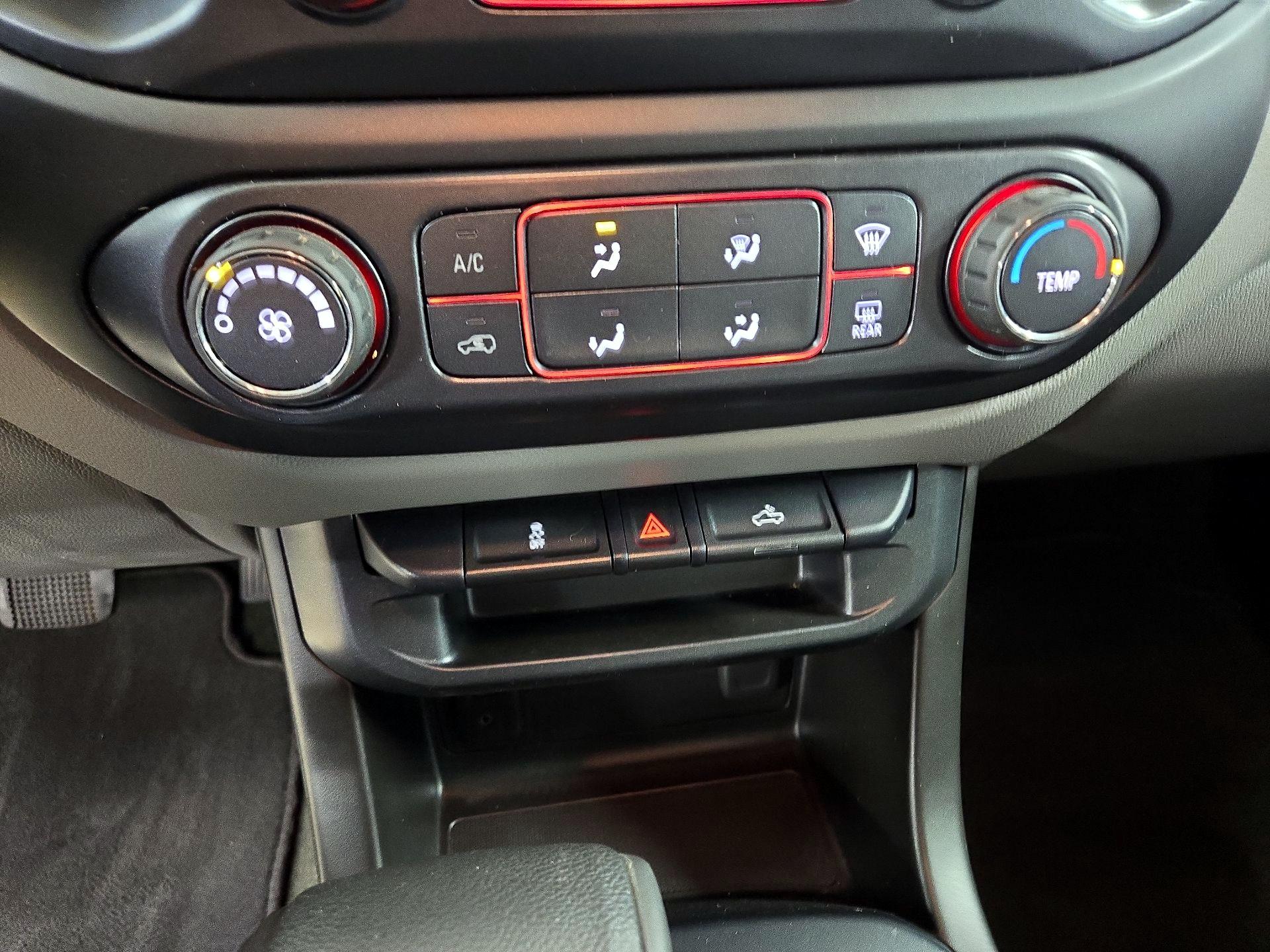 Thumbnail: 2016 GMC Canyon - 15