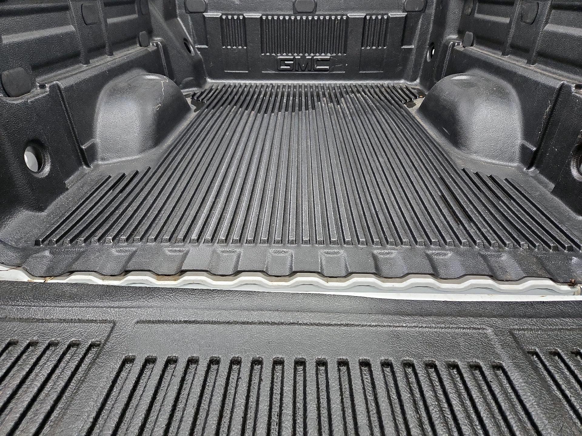 Thumbnail: 2016 GMC Canyon - 19