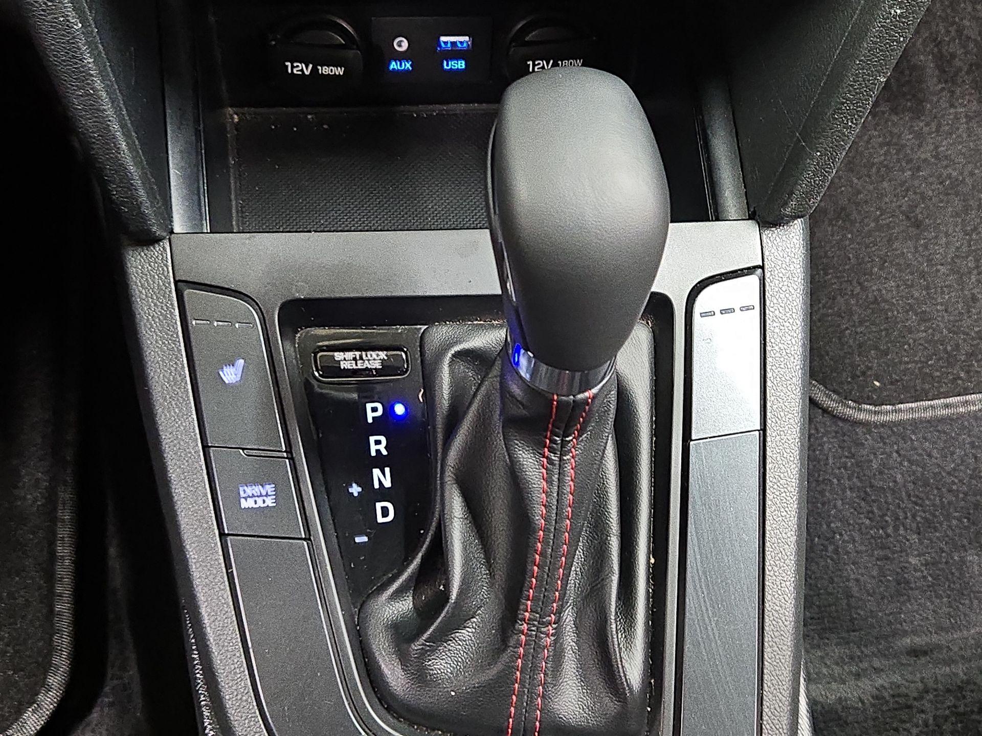 Thumbnail: 2018 Hyundai Elantra - 18