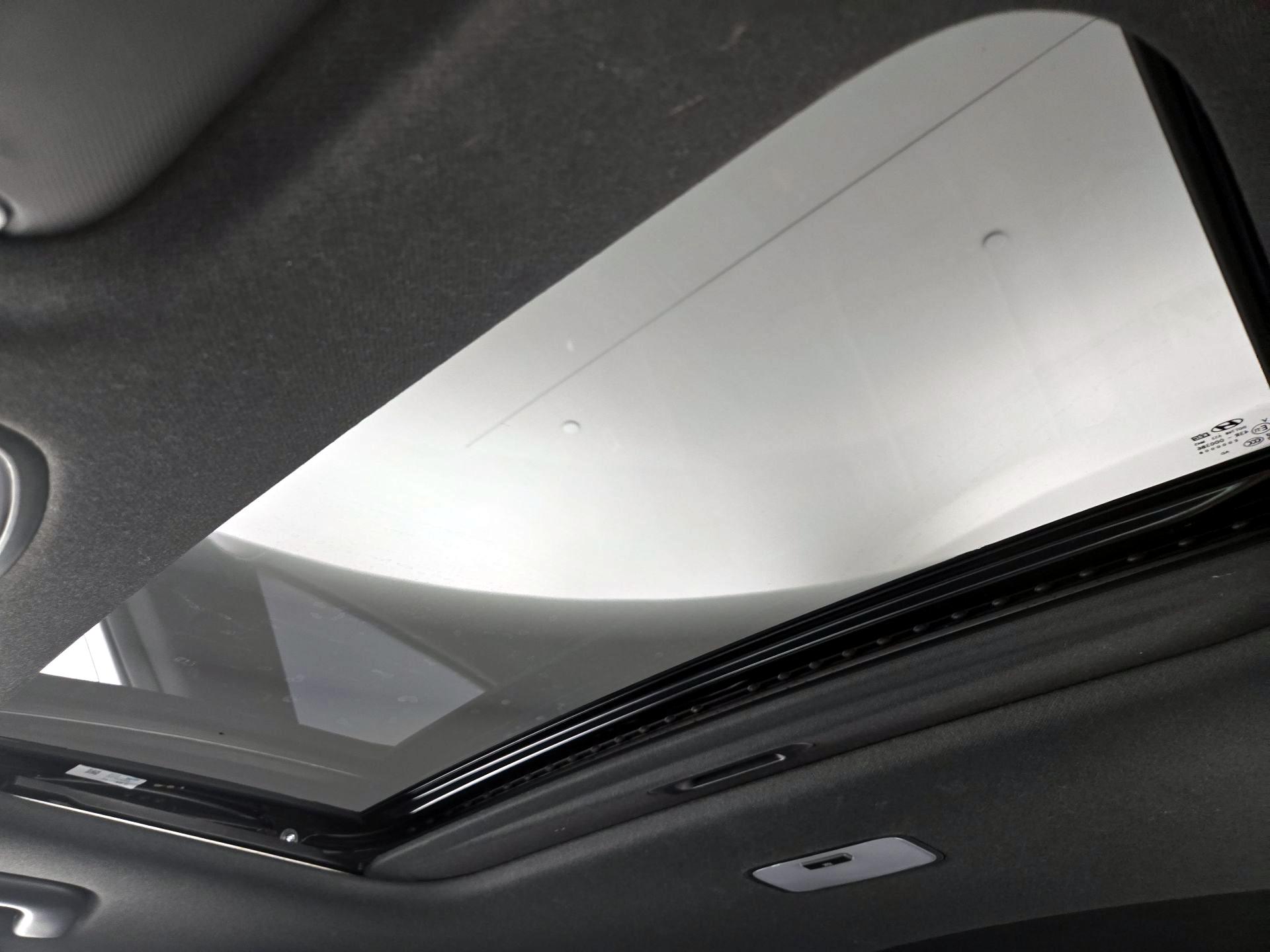 Thumbnail: 2018 Hyundai Elantra - 20