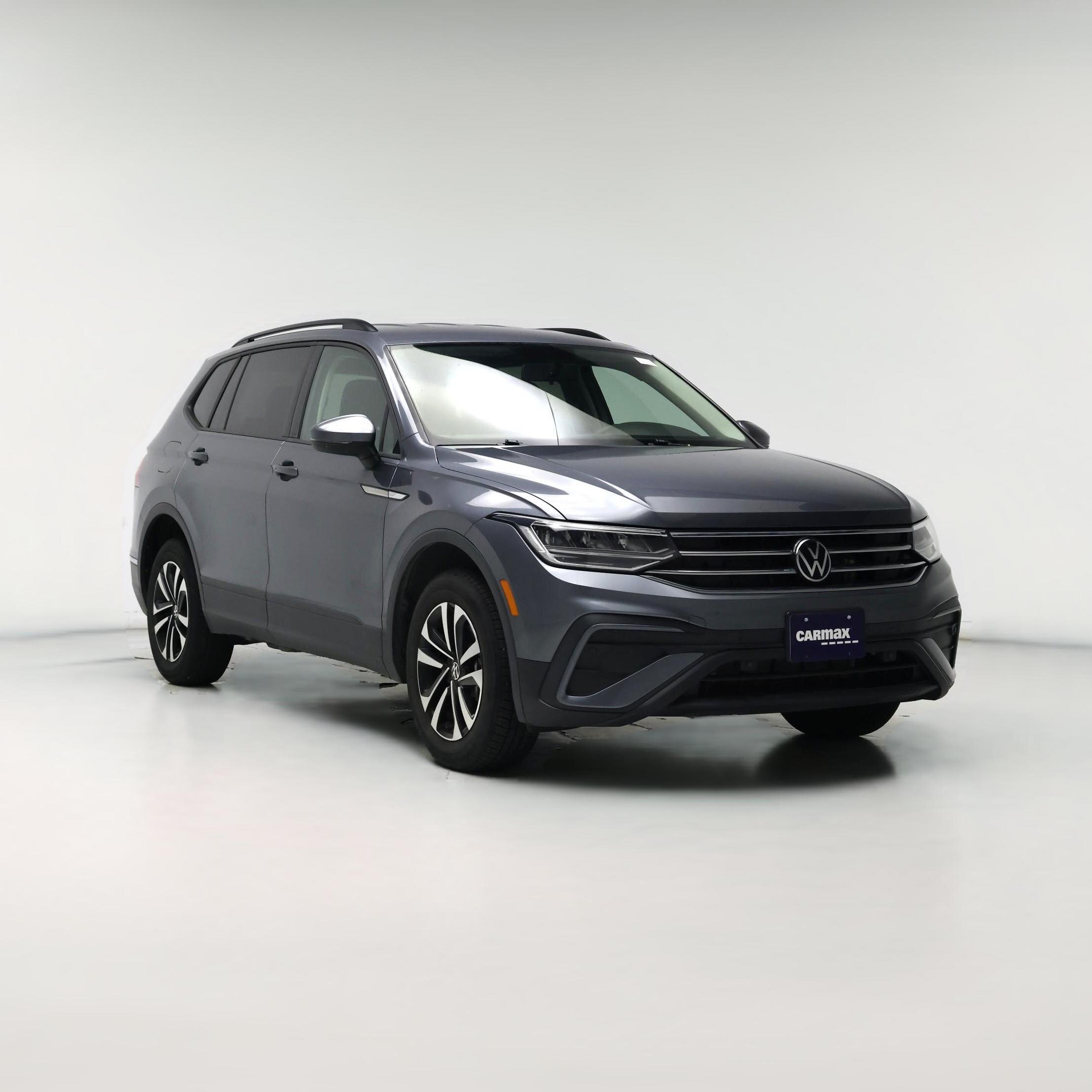 Thumbnail: 2022 Volkswagen Tiguan - 1