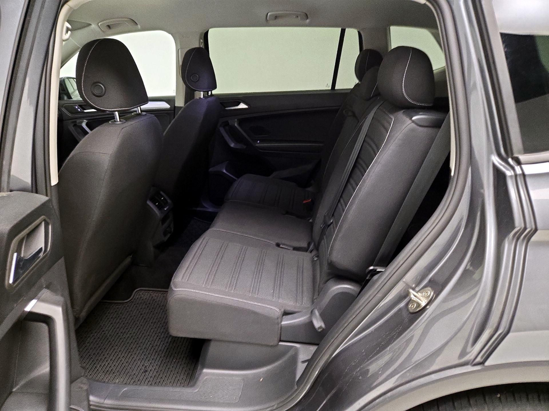 Thumbnail: 2022 Volkswagen Tiguan - 19