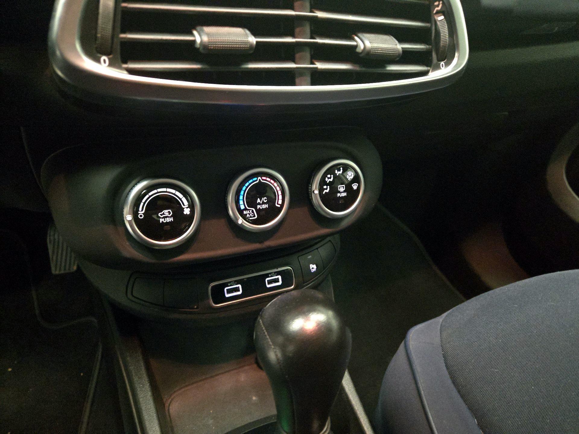 Thumbnail: 2022 Fiat 500X - 15