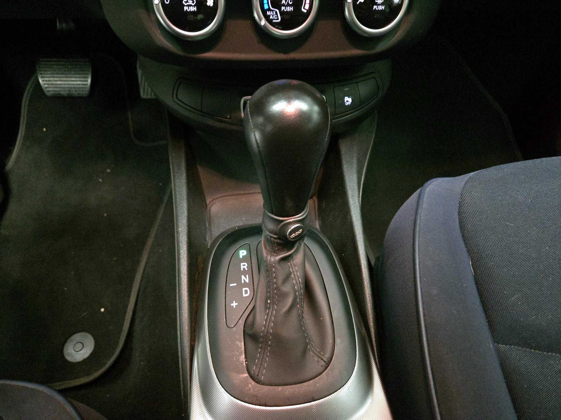 Thumbnail: 2022 Fiat 500X - 16