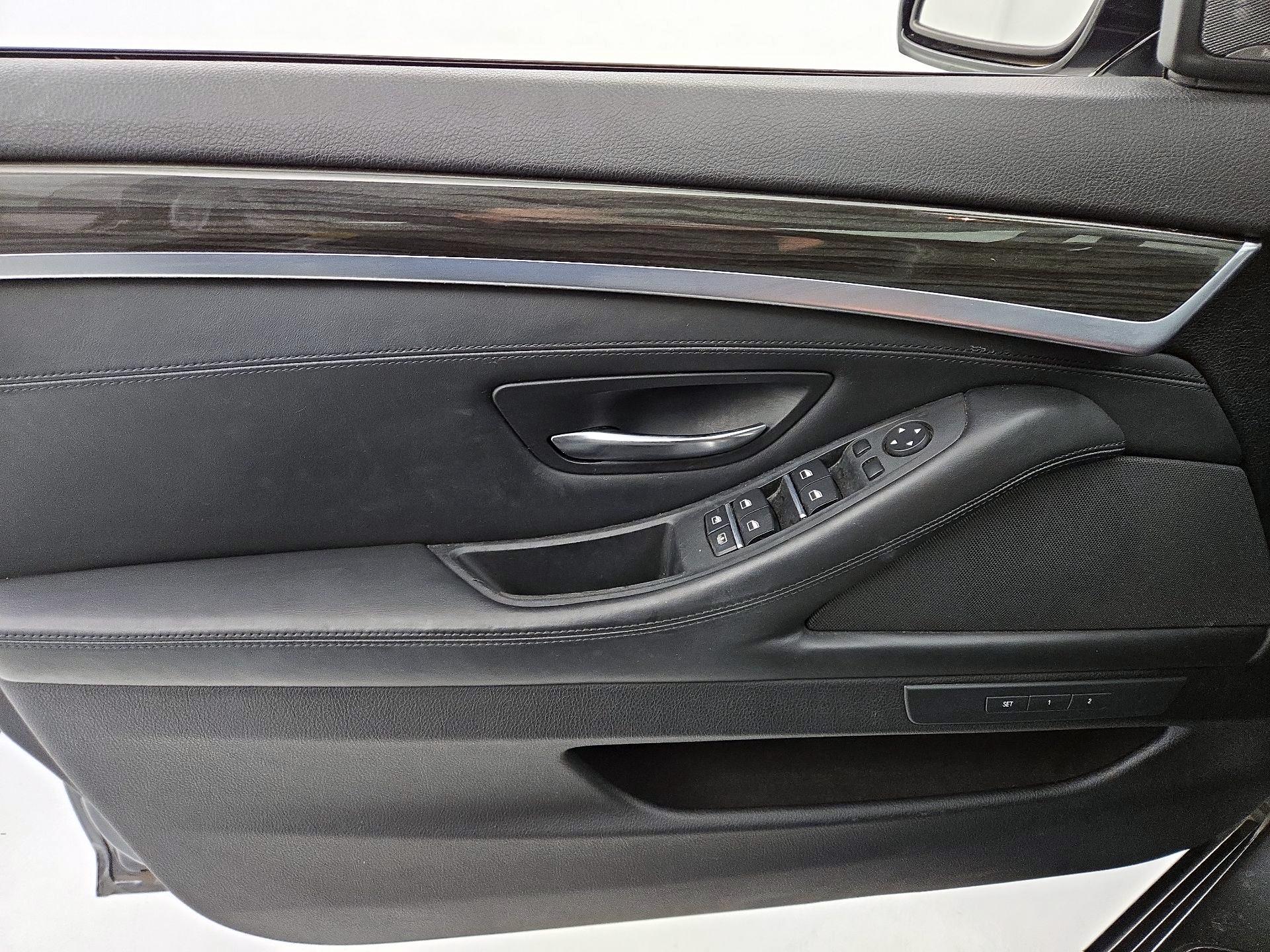 Thumbnail: 2016 BMW 5 Series - 12