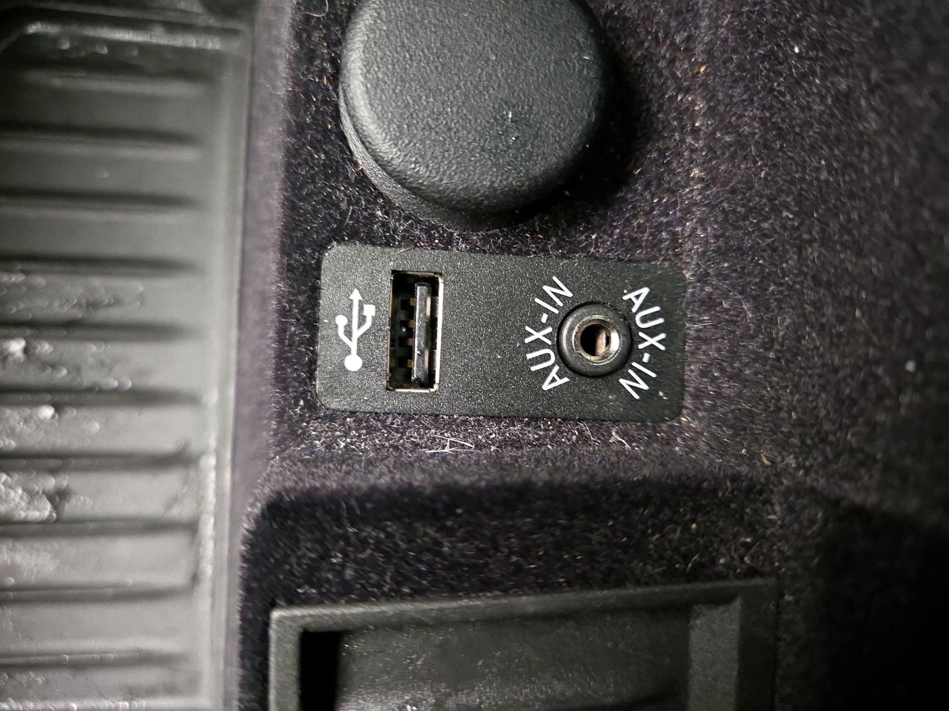 Thumbnail: 2016 BMW 5 Series - 18