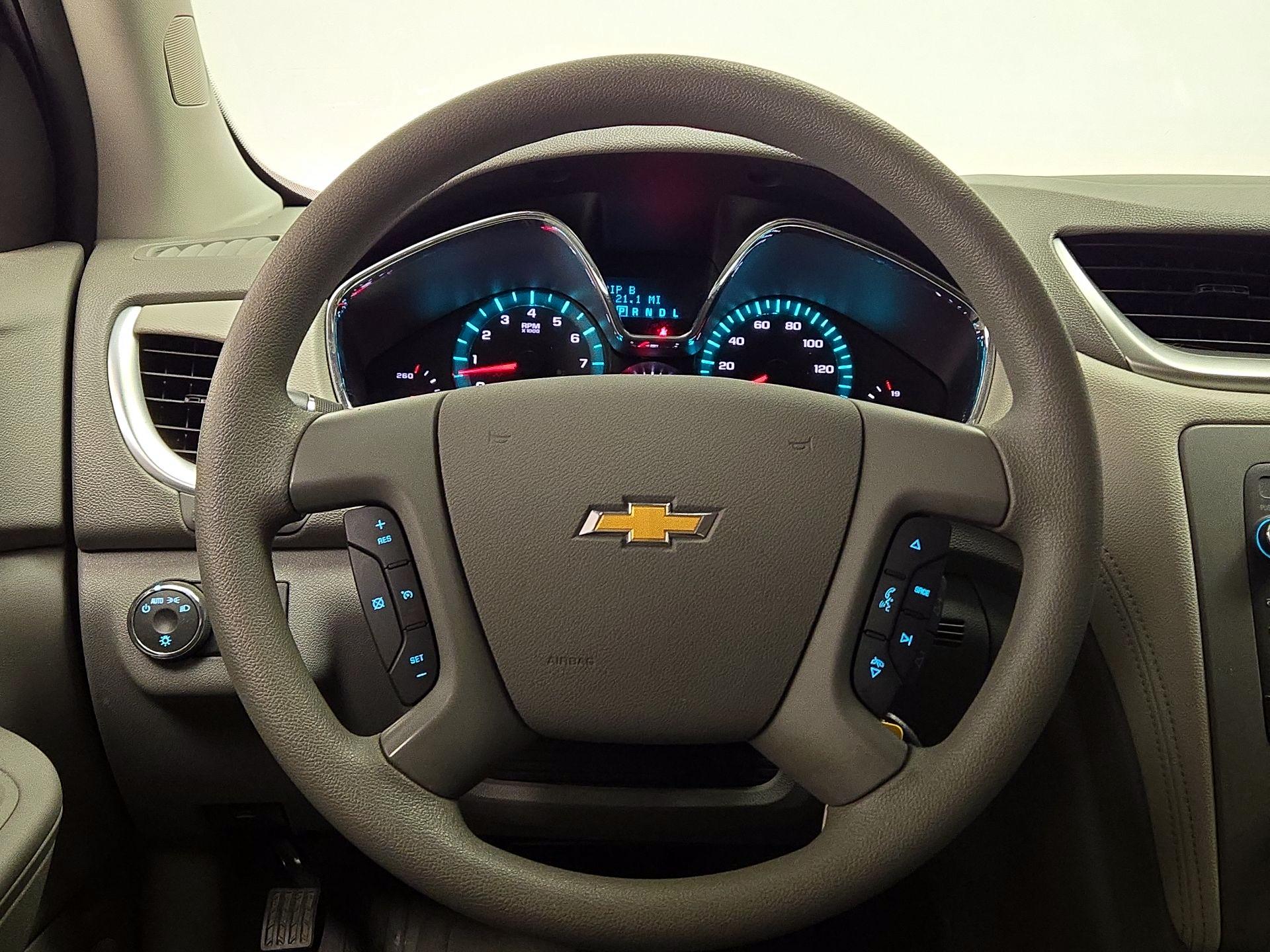 Thumbnail: 2016 Chevrolet Traverse - 10