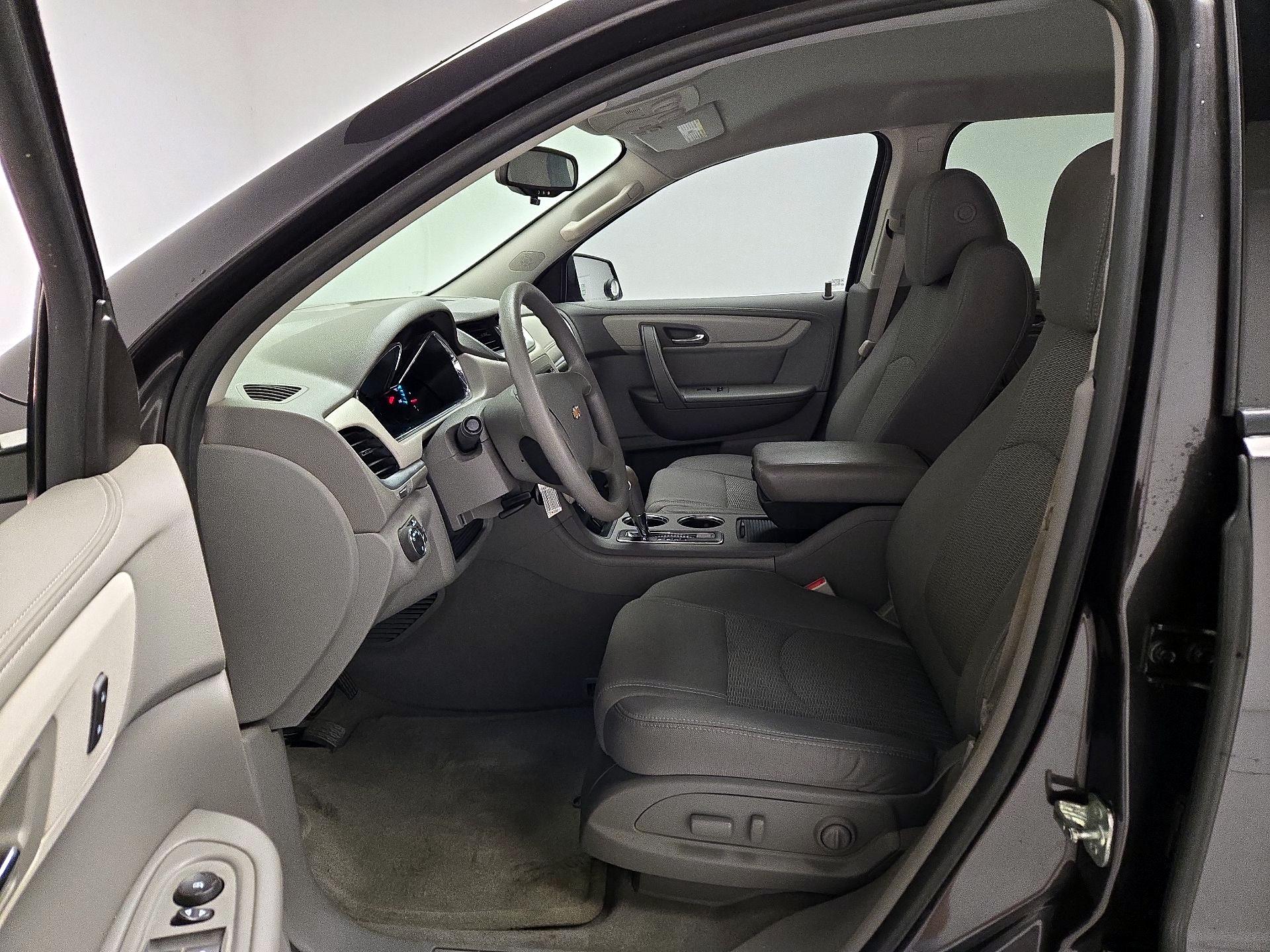 Thumbnail: 2016 Chevrolet Traverse - 11