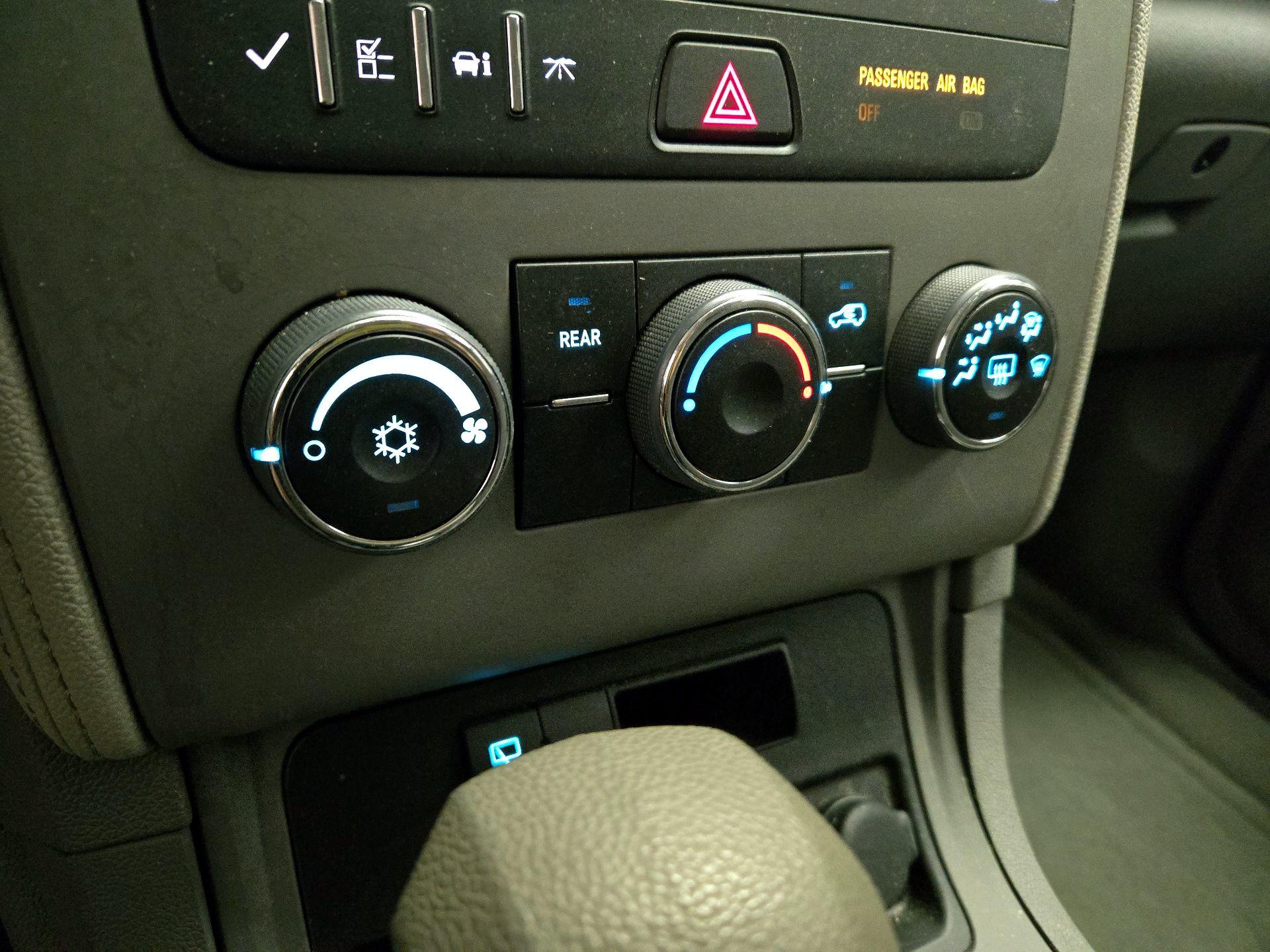 Thumbnail: 2016 Chevrolet Traverse - 16