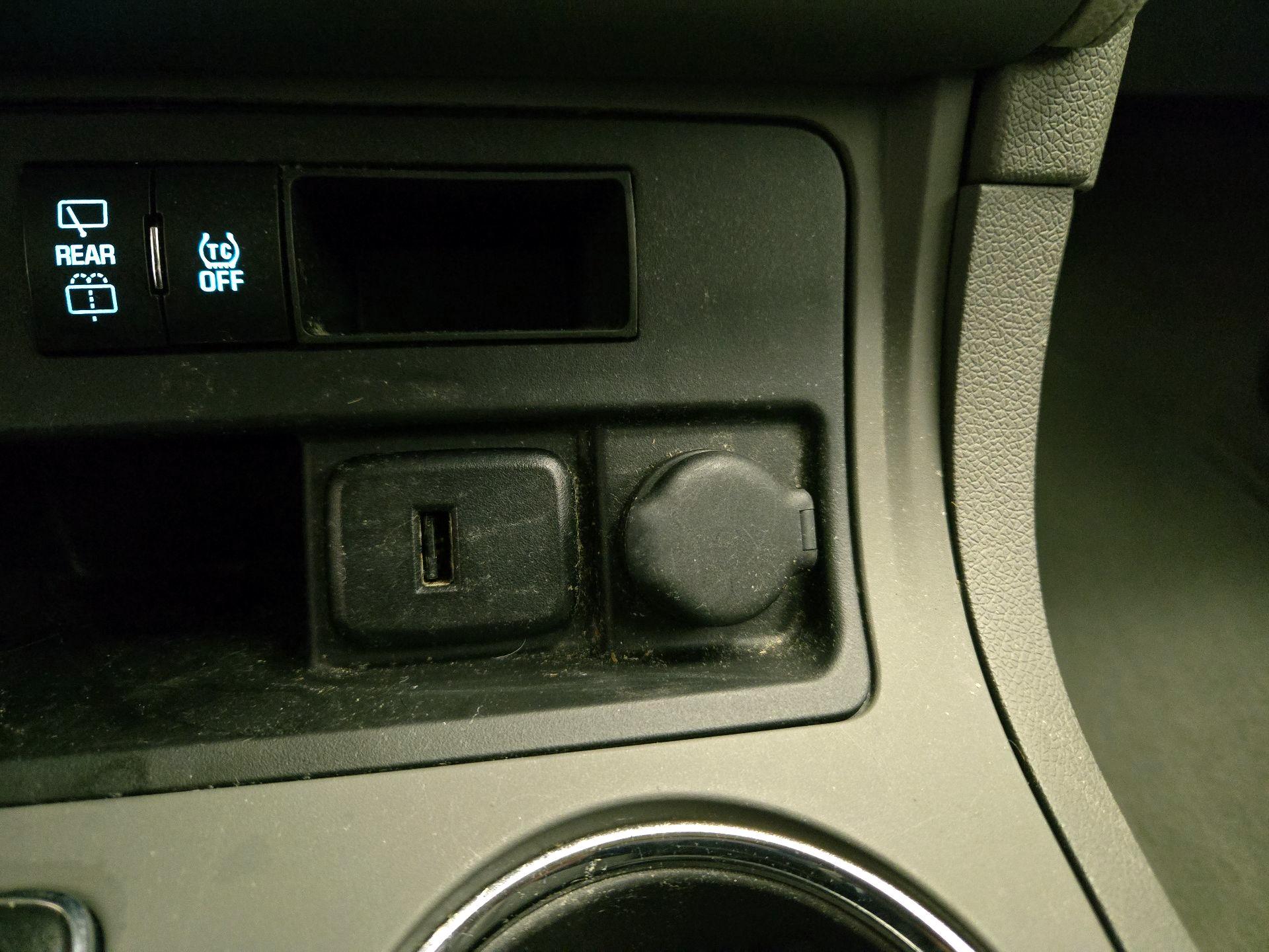 Thumbnail: 2016 Chevrolet Traverse - 18