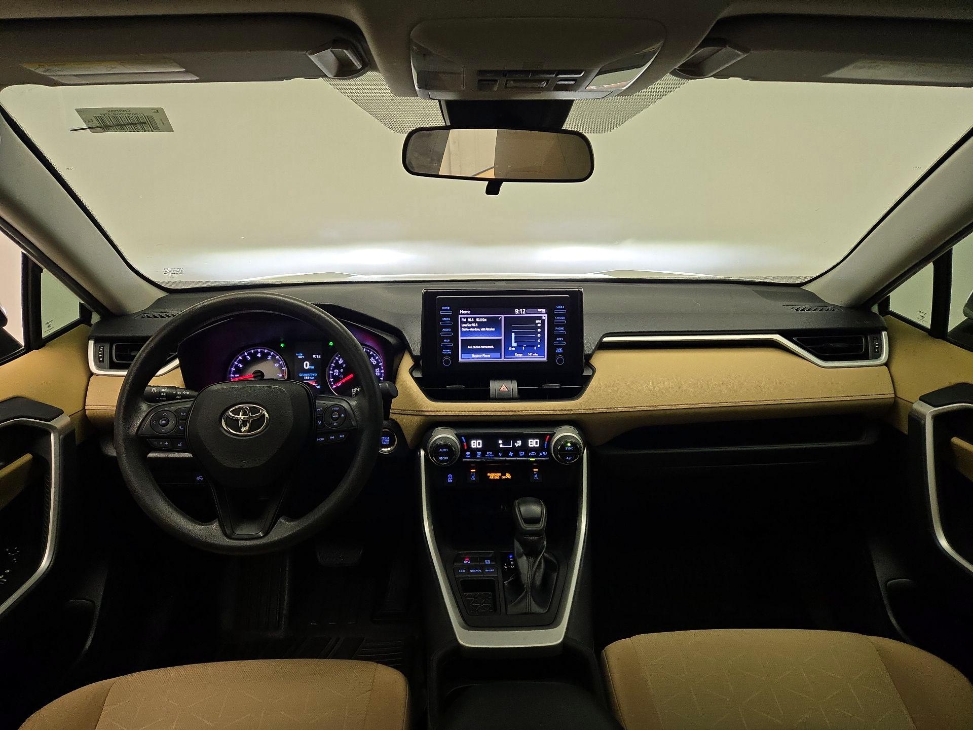 Thumbnail: 2019 Toyota RAV4 - 9