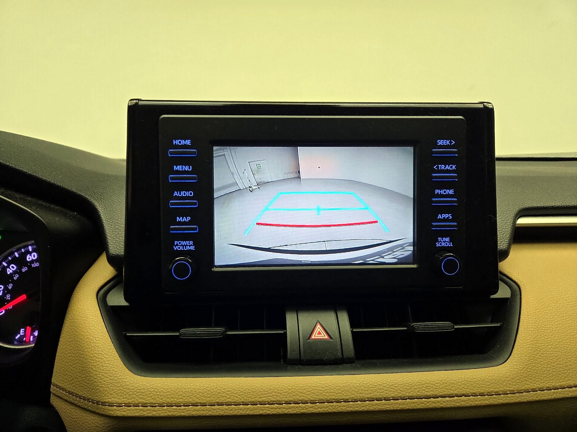 Thumbnail: 2019 Toyota RAV4 - 14