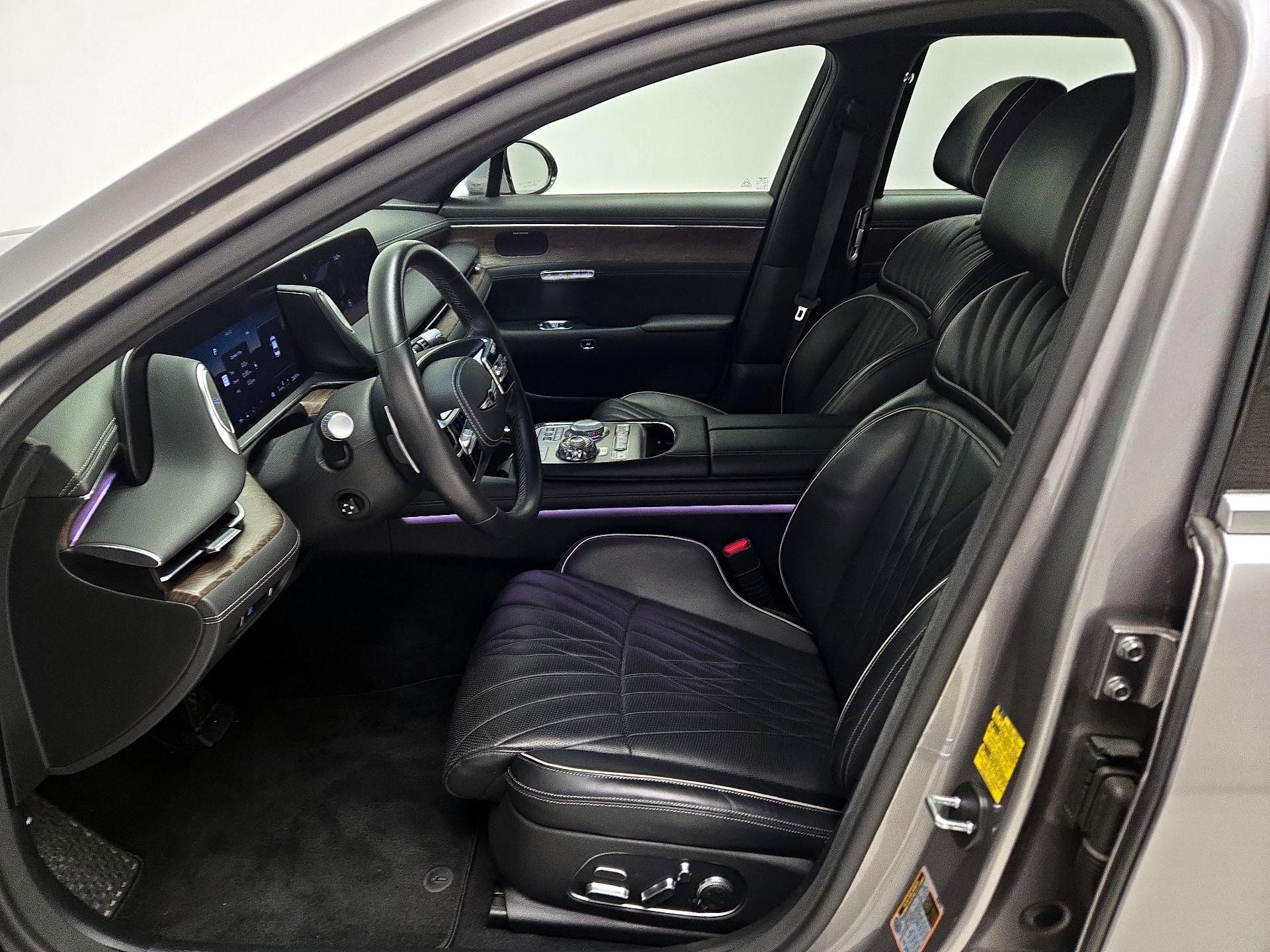 Thumbnail: 2023 Genesis G90 - 11