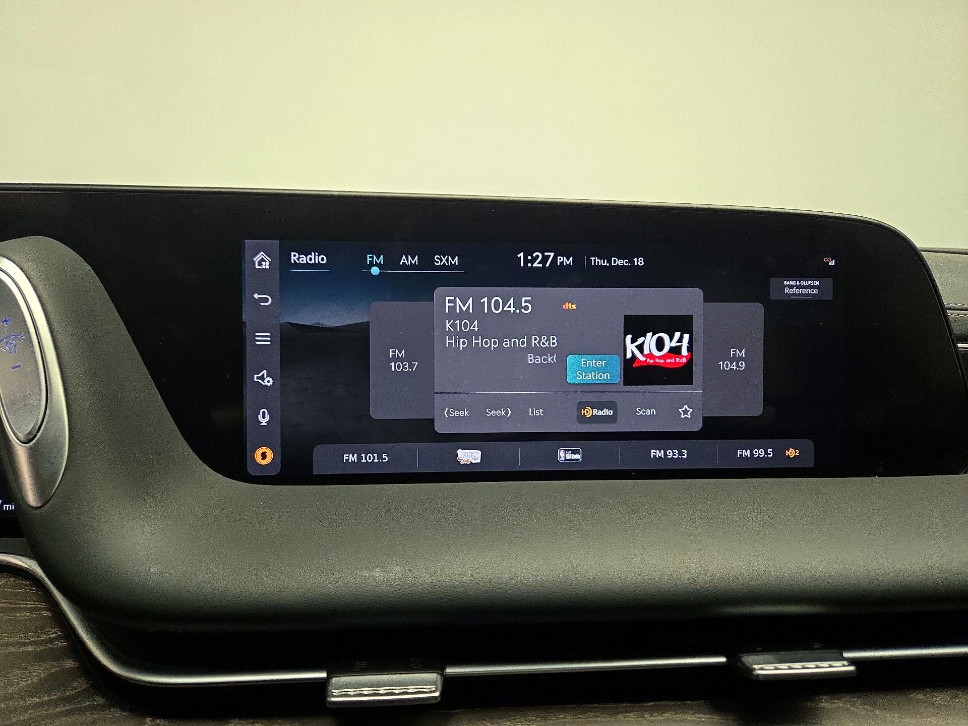 Thumbnail: 2023 Genesis G90 - 16