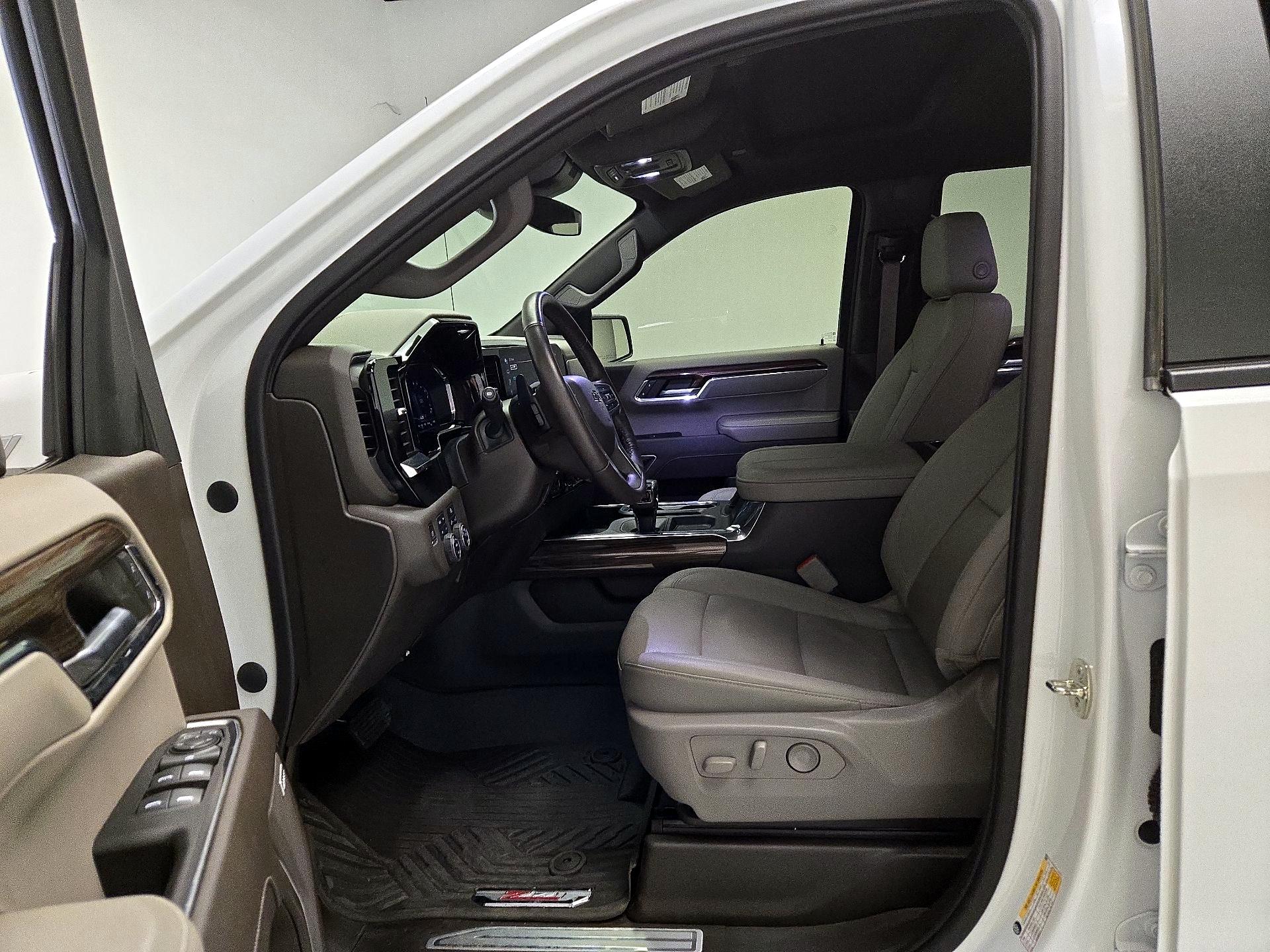 Thumbnail: 2023 Chevrolet Silverado 1500 - 11