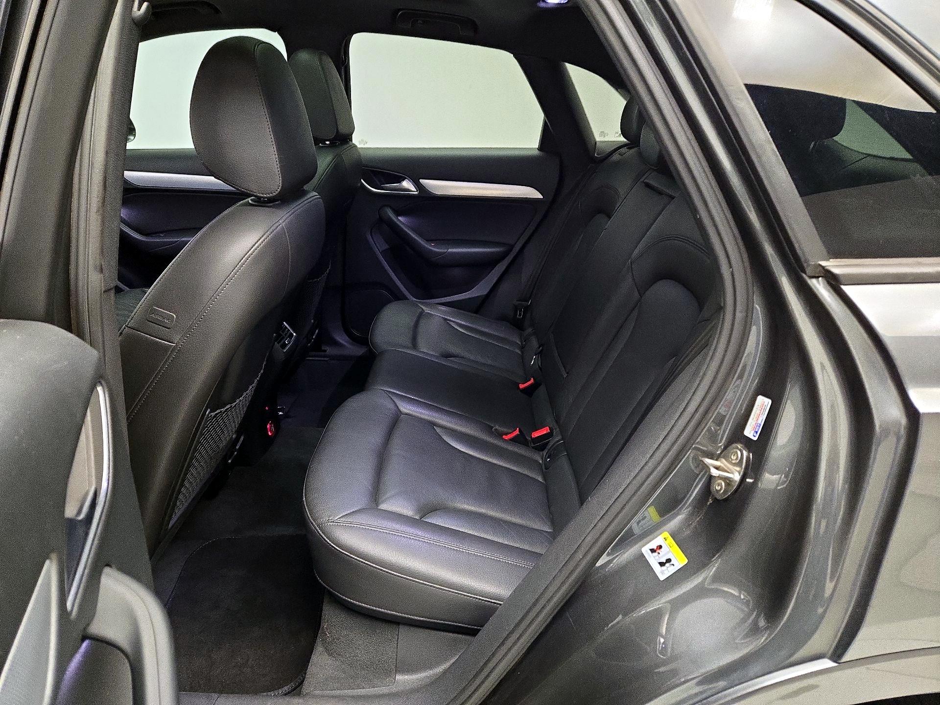 Thumbnail: 2018 Audi Q3 - 19