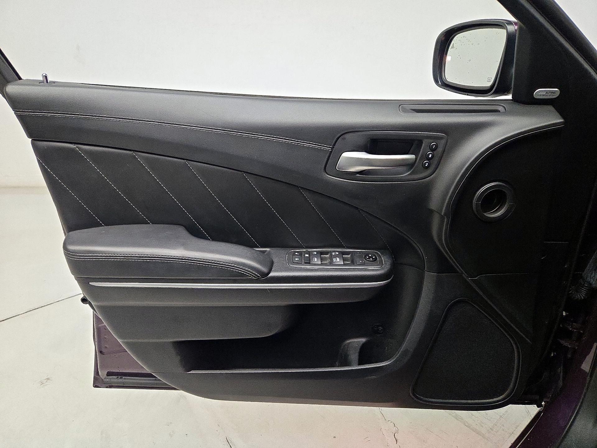 Thumbnail: 2020 Dodge Charger - 12