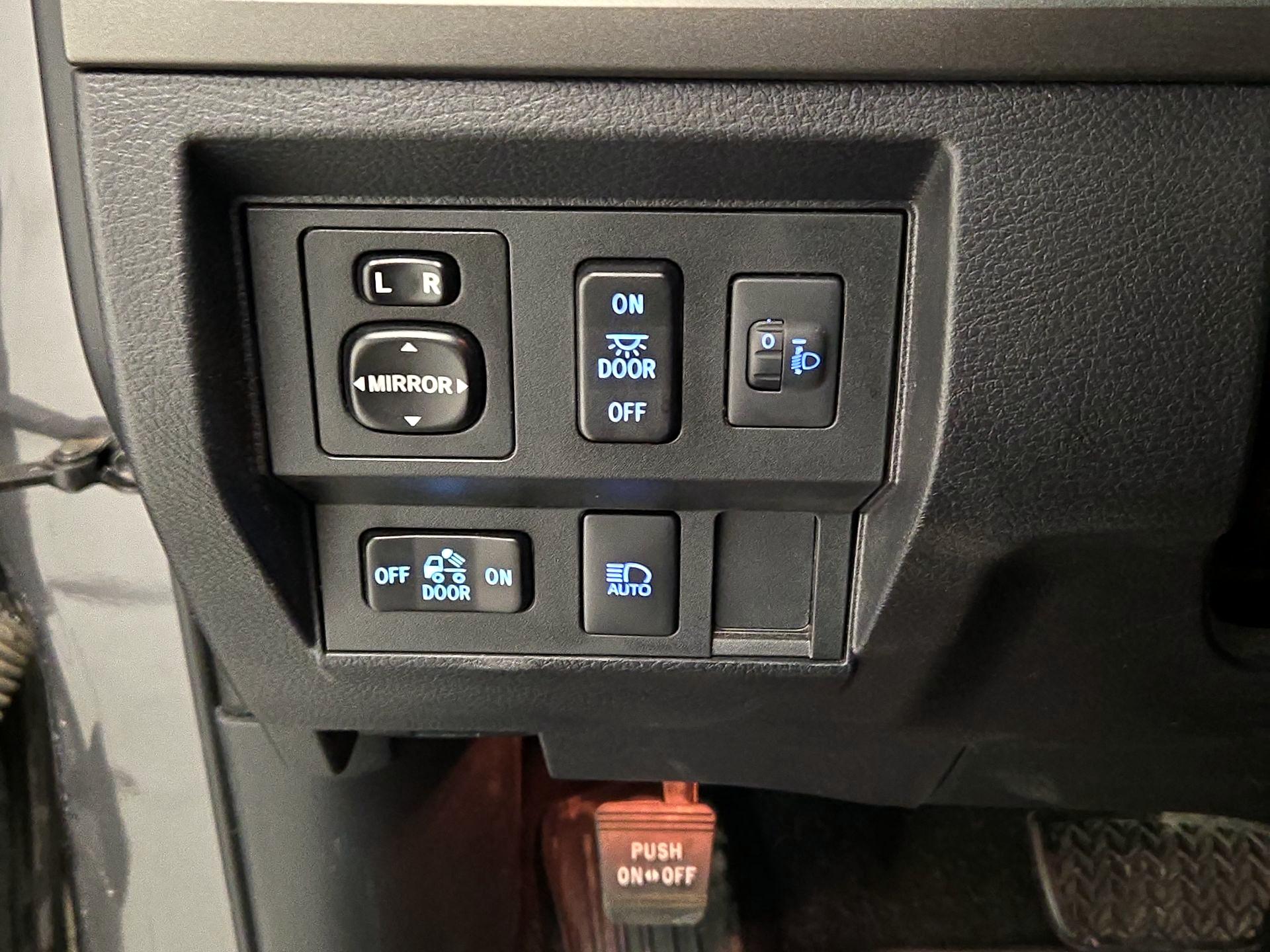 Thumbnail: 2021 Toyota Tundra - 13