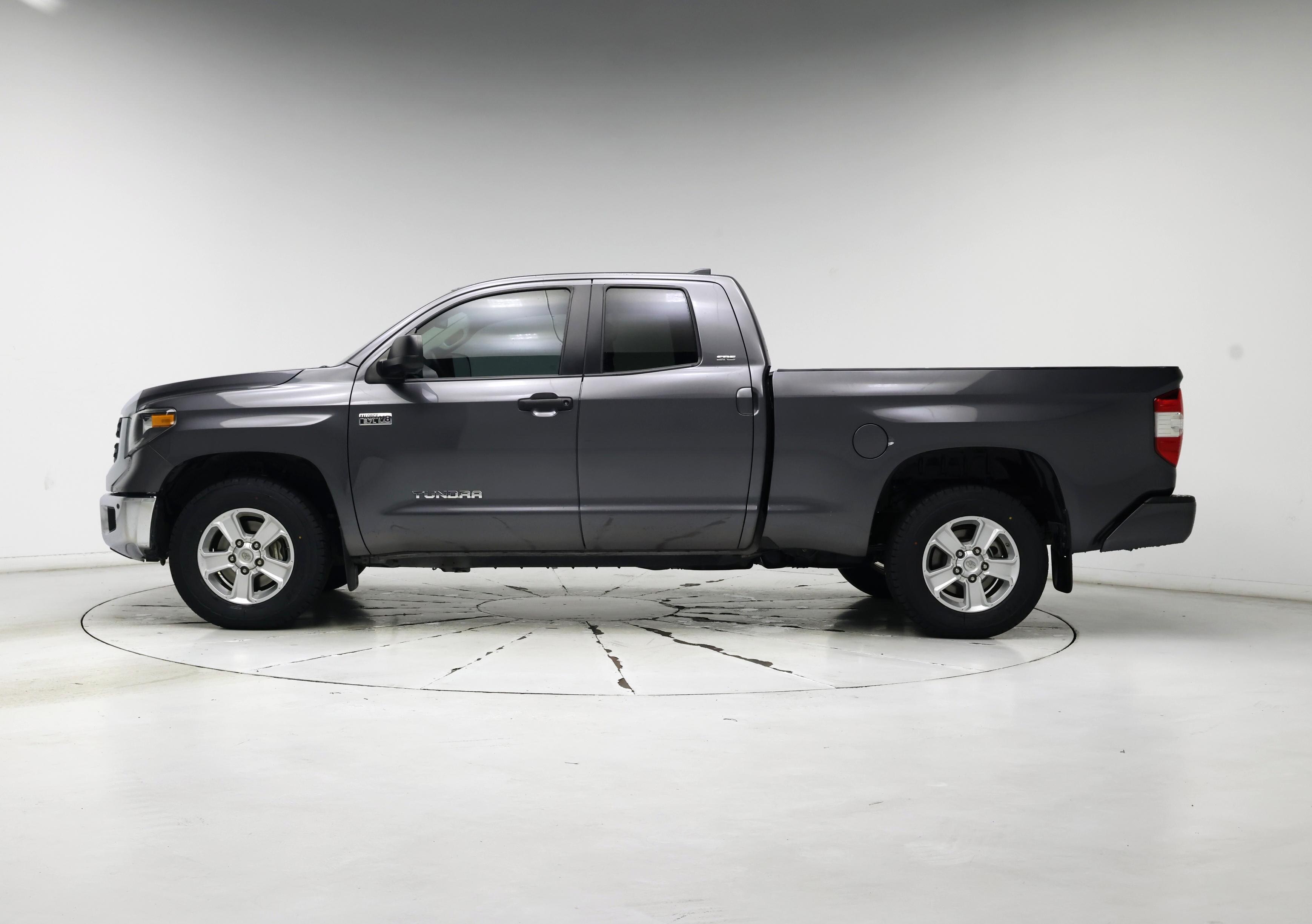 Thumbnail: 2021 Toyota Tundra - 3