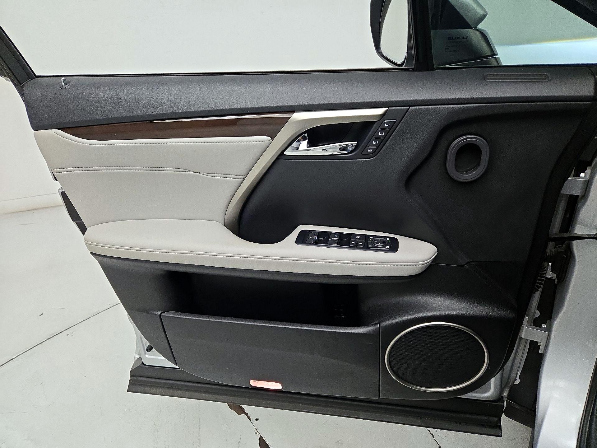 Thumbnail: 2017 Lexus RX - 12