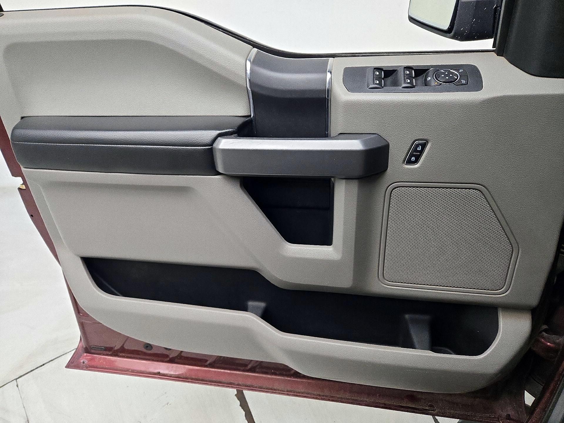 Thumbnail: 2017 Ford F-150 - 12