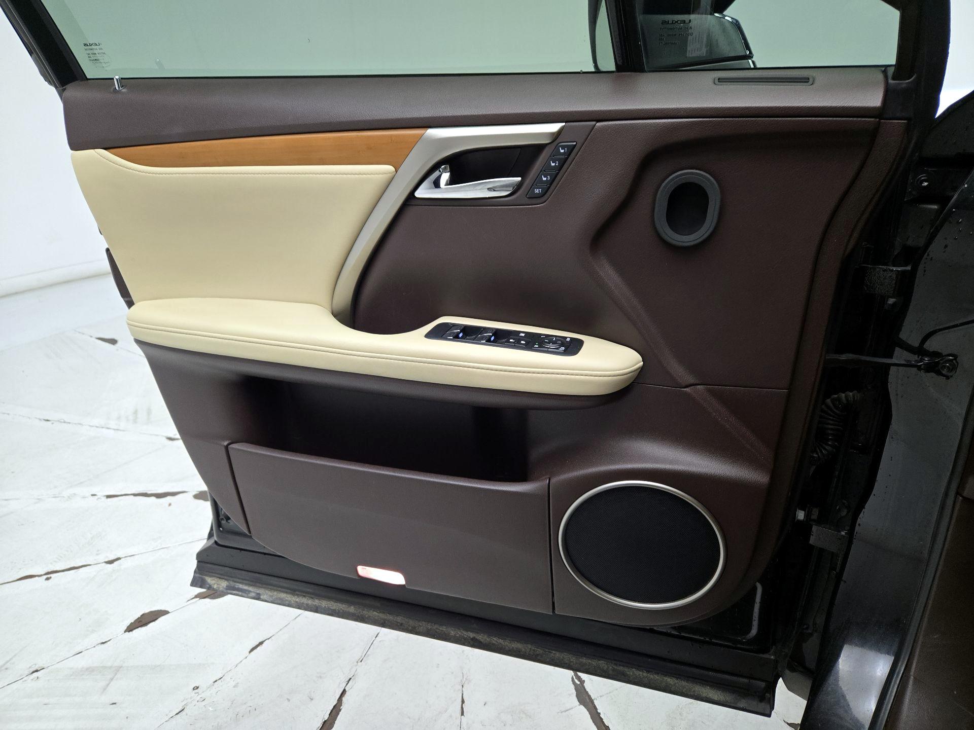 Thumbnail: 2020 Lexus RX - 10