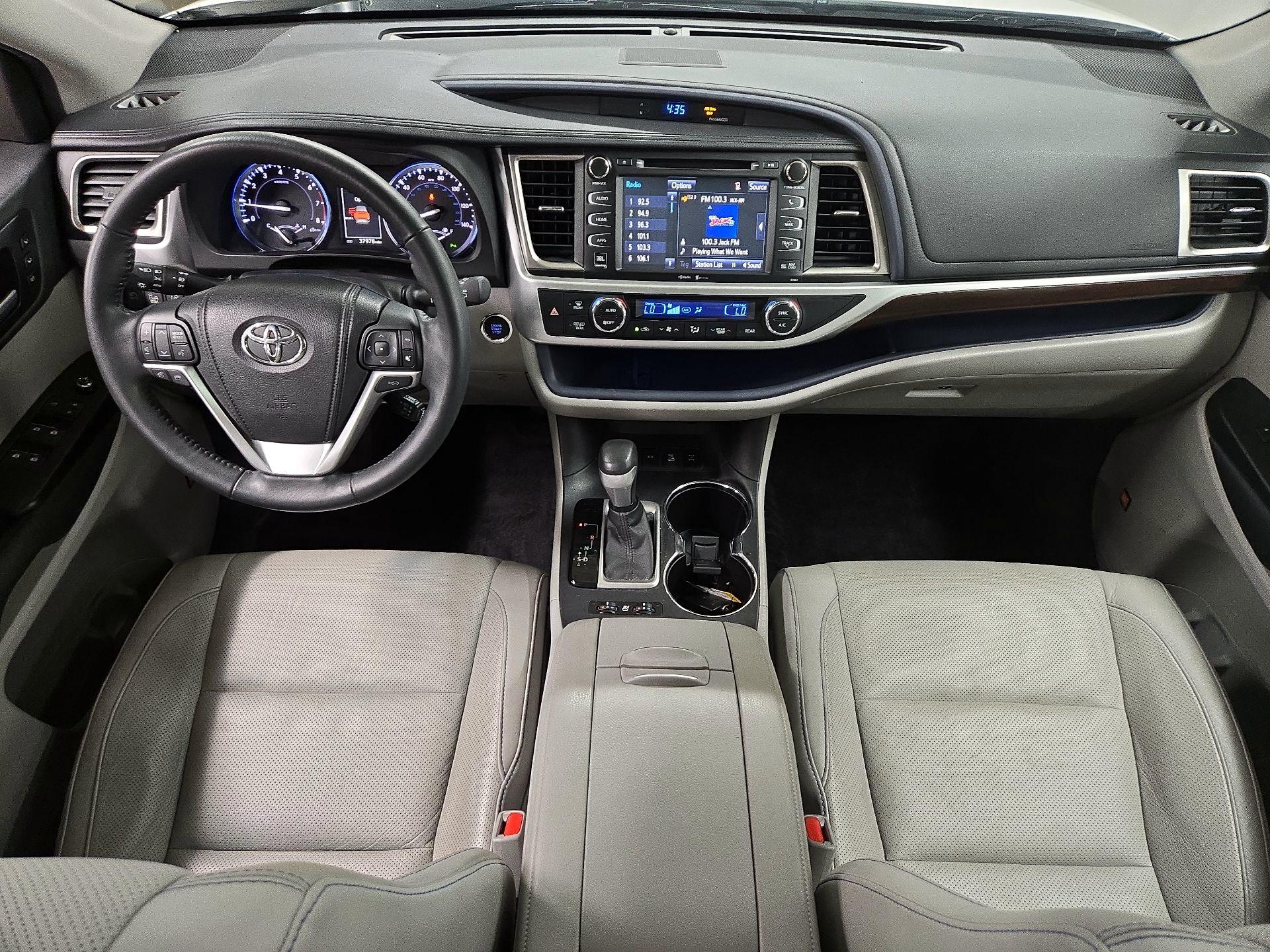 Thumbnail: 2015 Toyota Highlander - 9