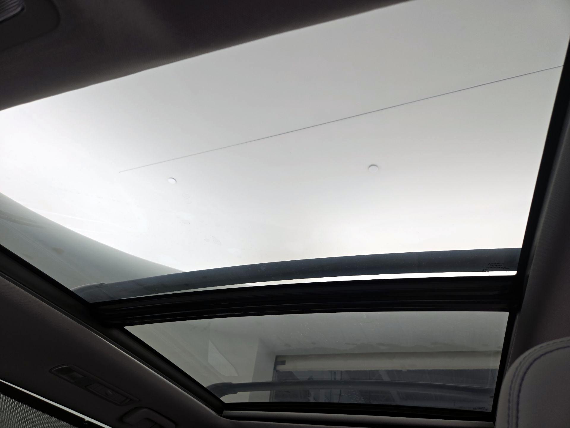 Thumbnail: 2015 Toyota Highlander - 19