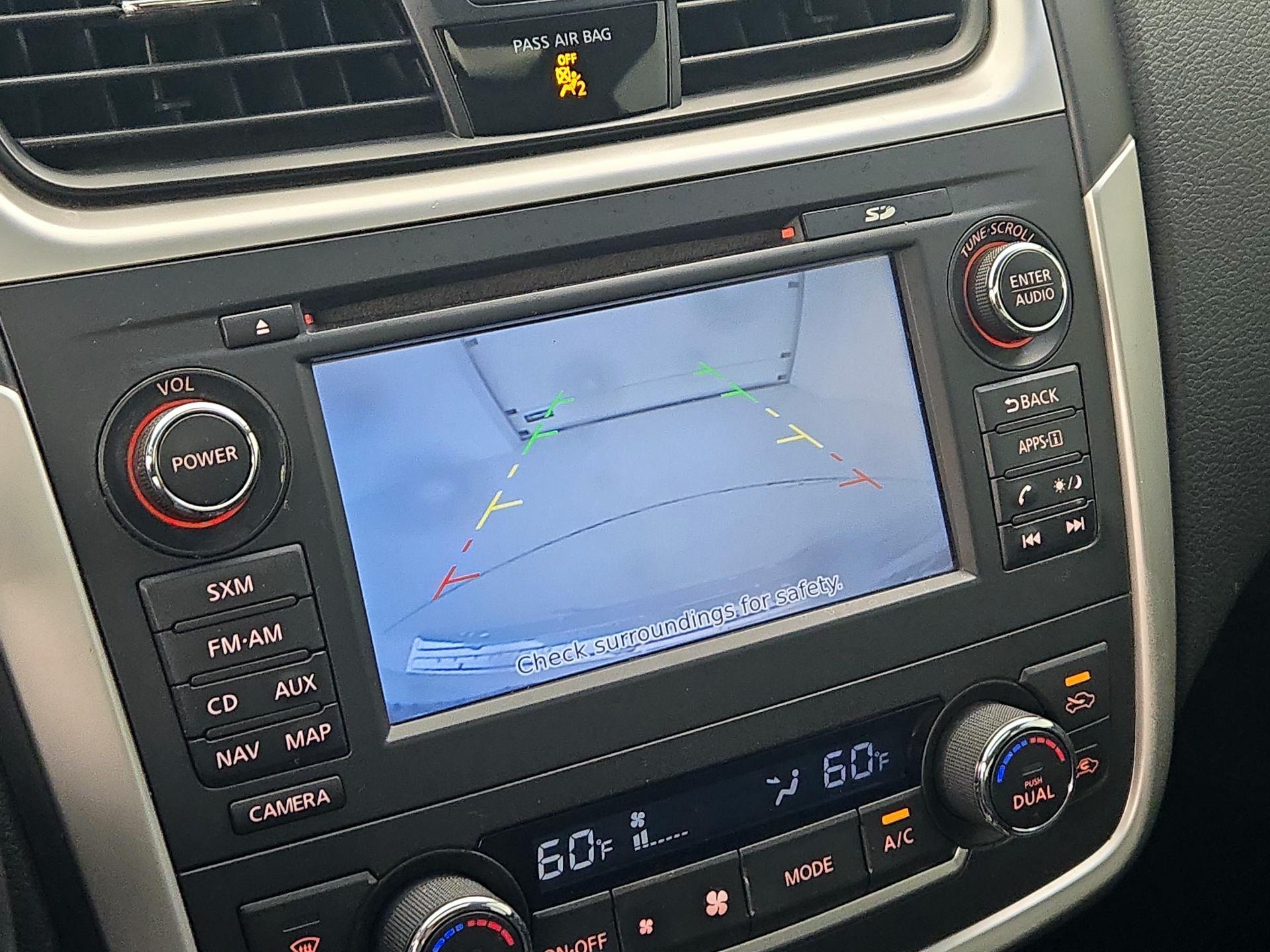 Thumbnail: 2017 Nissan Altima - 15