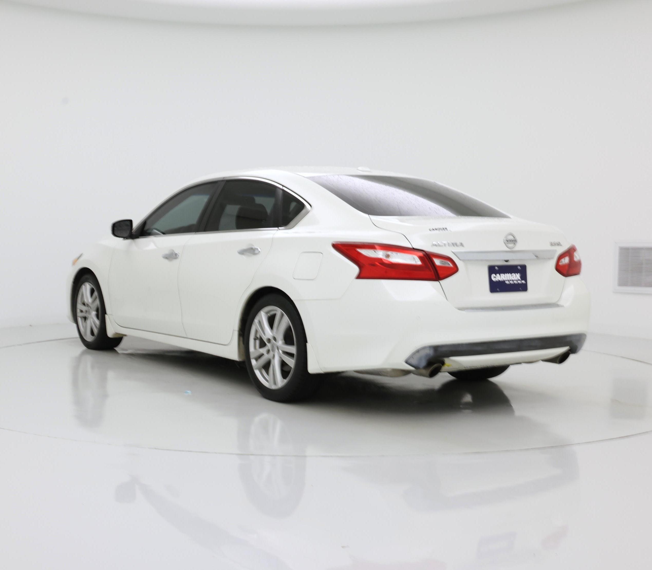 Thumbnail: 2017 Nissan Altima - 2