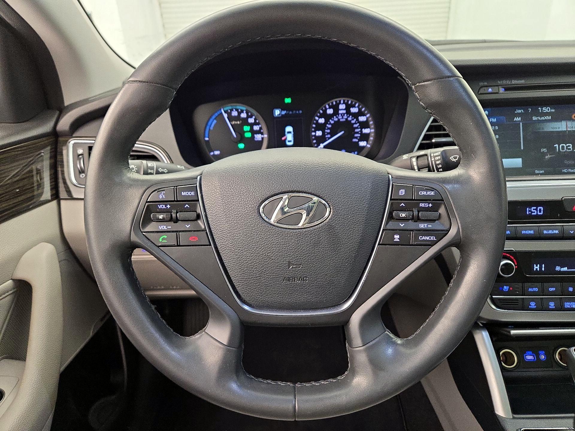 Thumbnail: 2017 Hyundai Sonata - 10