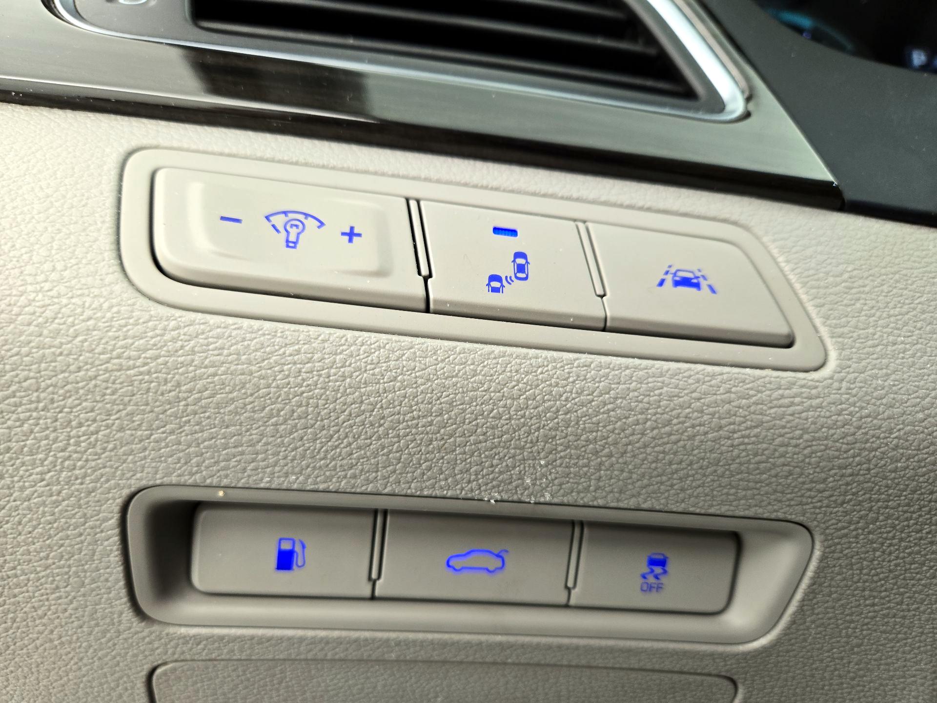 Thumbnail: 2017 Hyundai Sonata - 13