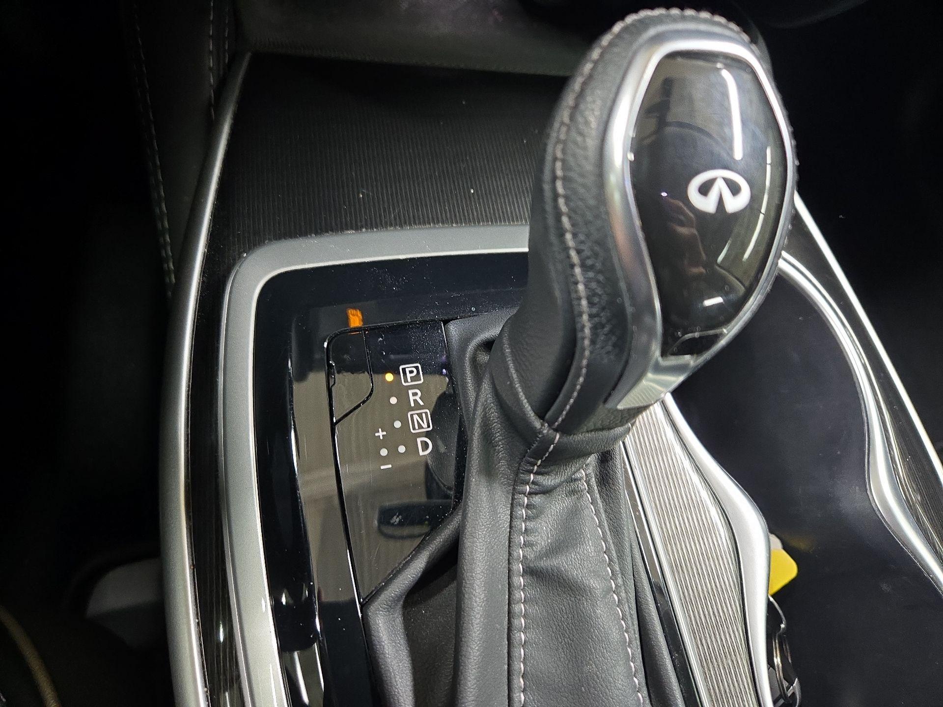 Thumbnail: 2018 INFINITI QX60 - 17