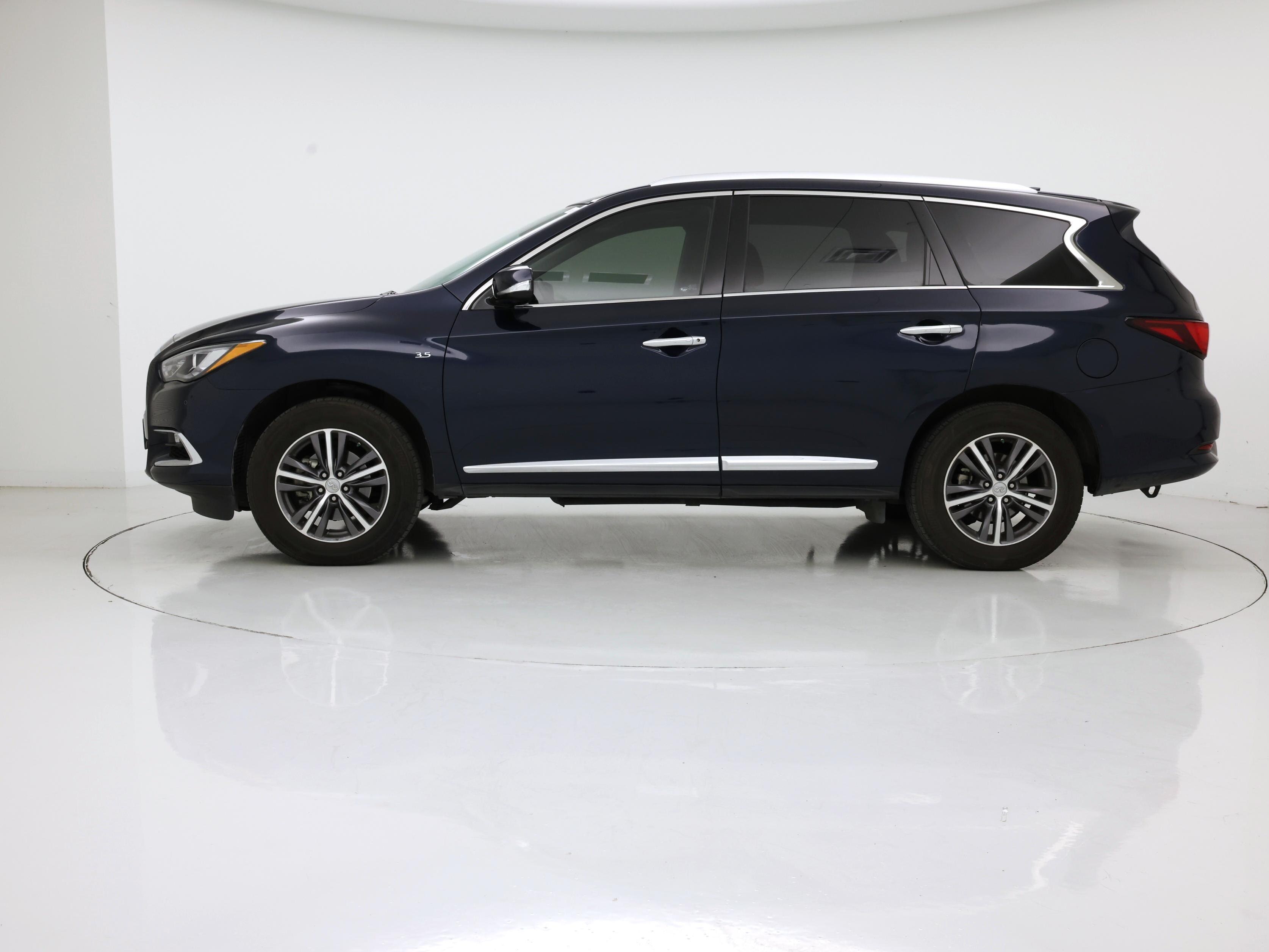 Thumbnail: 2018 INFINITI QX60 - 3